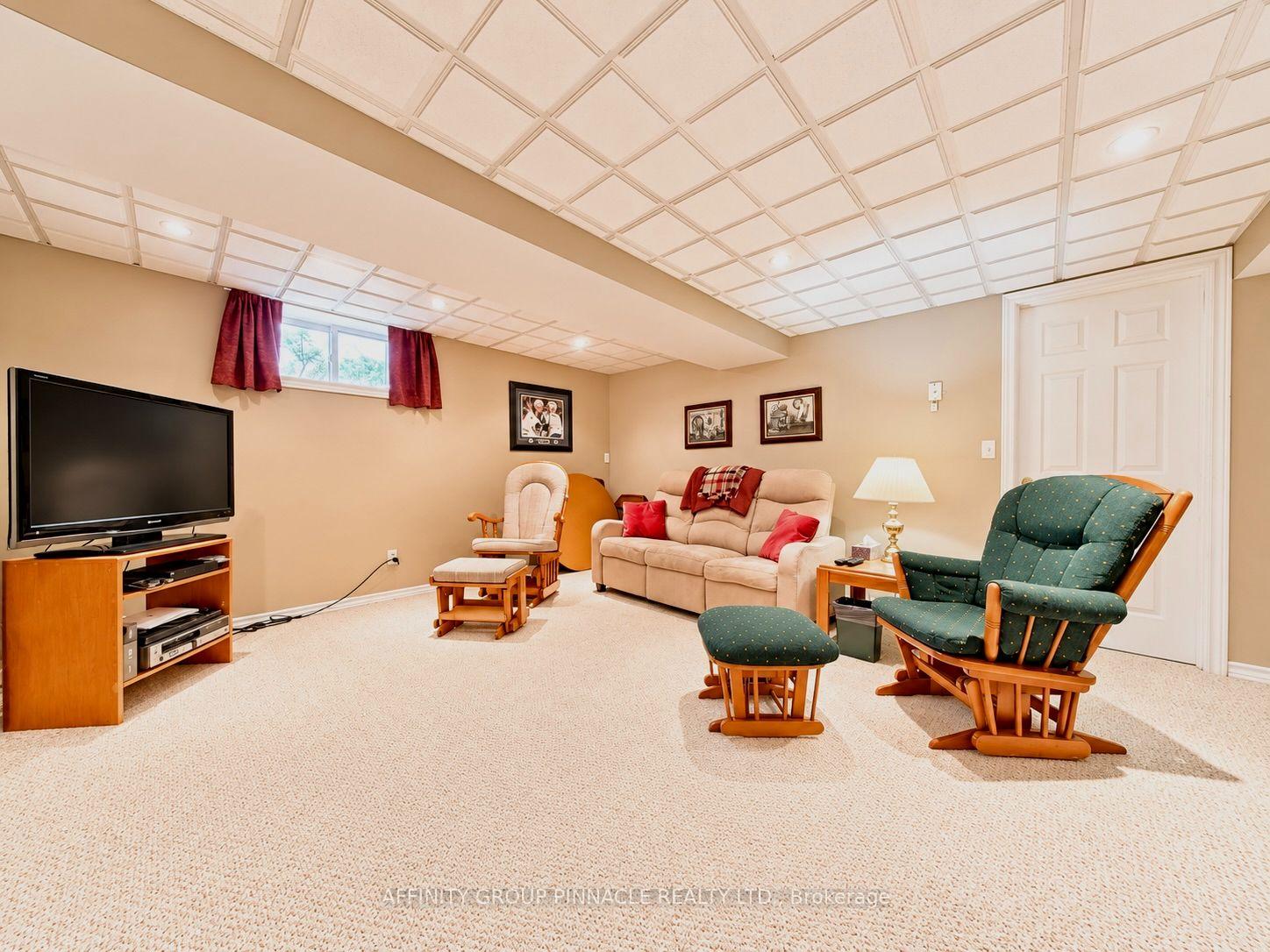 Photo 26 of 30 Cove Road, Kawartha Lakes, Fenelon Falls — HOMEH