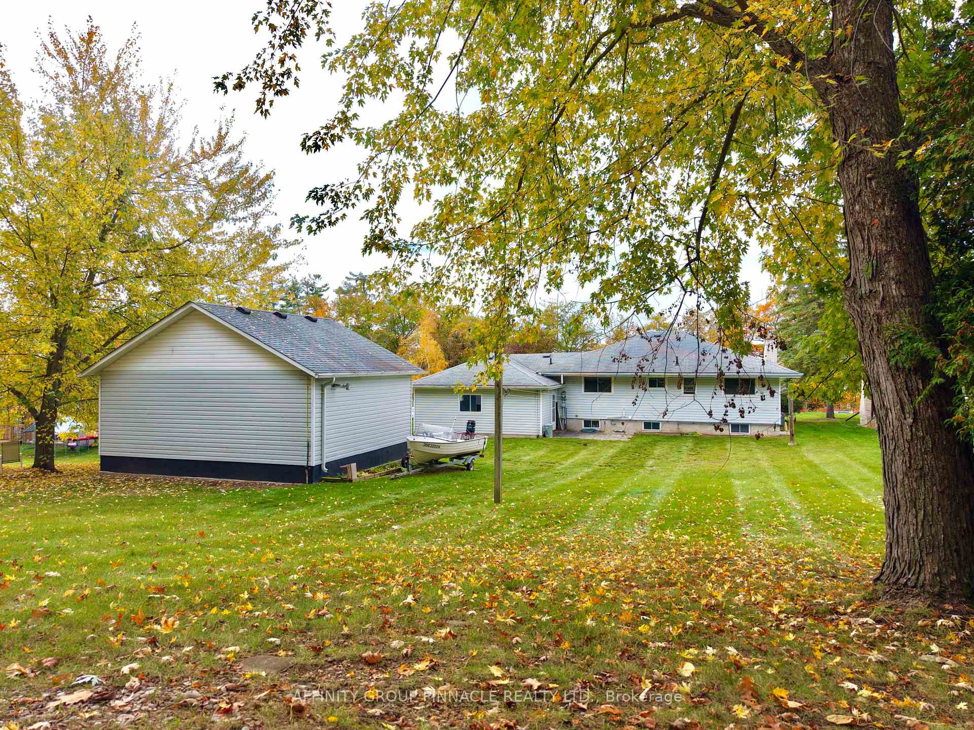 Photo 35 of 30 Cove Road, Kawartha Lakes, Fenelon Falls — HOMEH