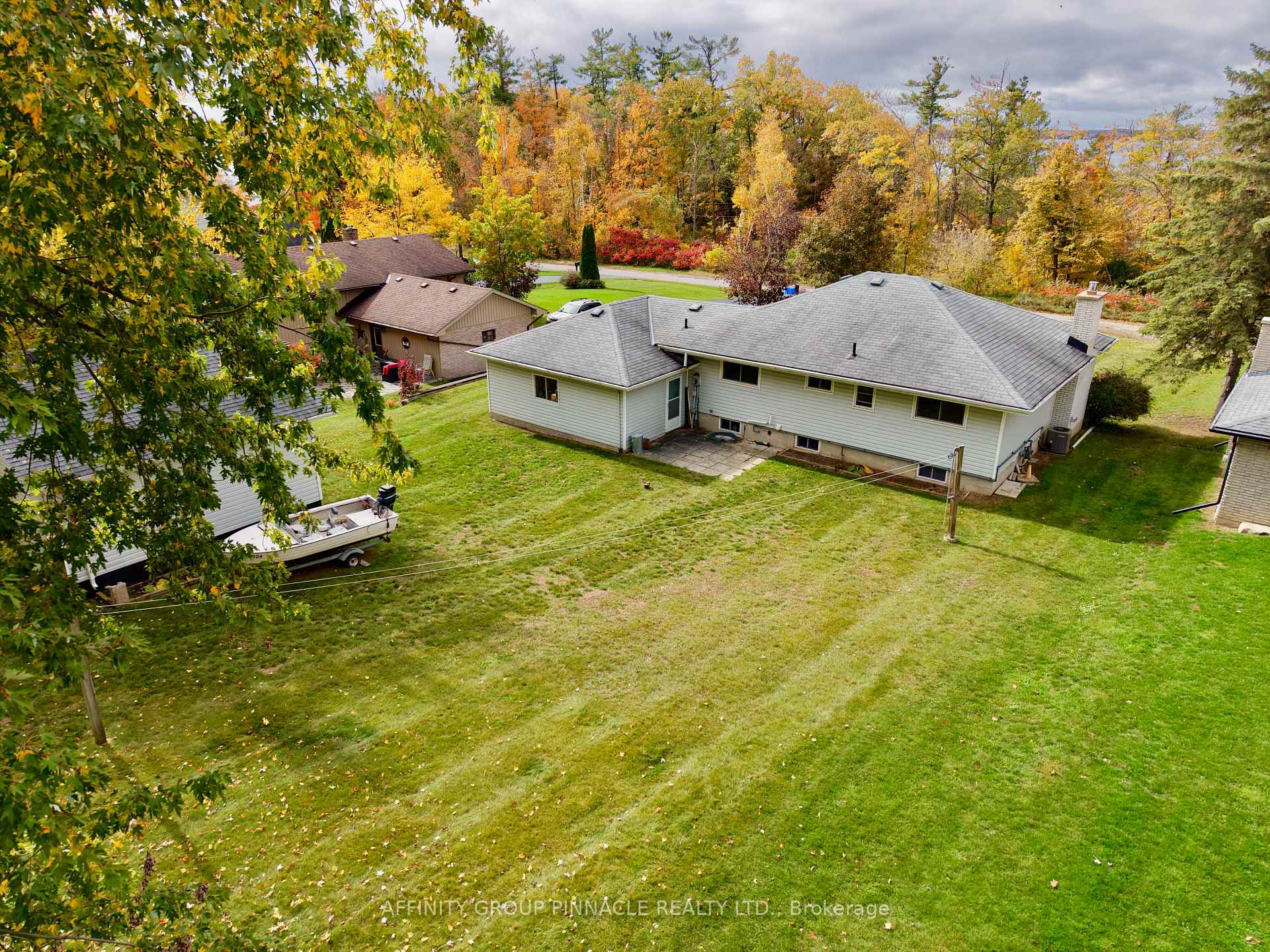 Photo 36 of 30 Cove Road, Kawartha Lakes, Fenelon Falls — HOMEH