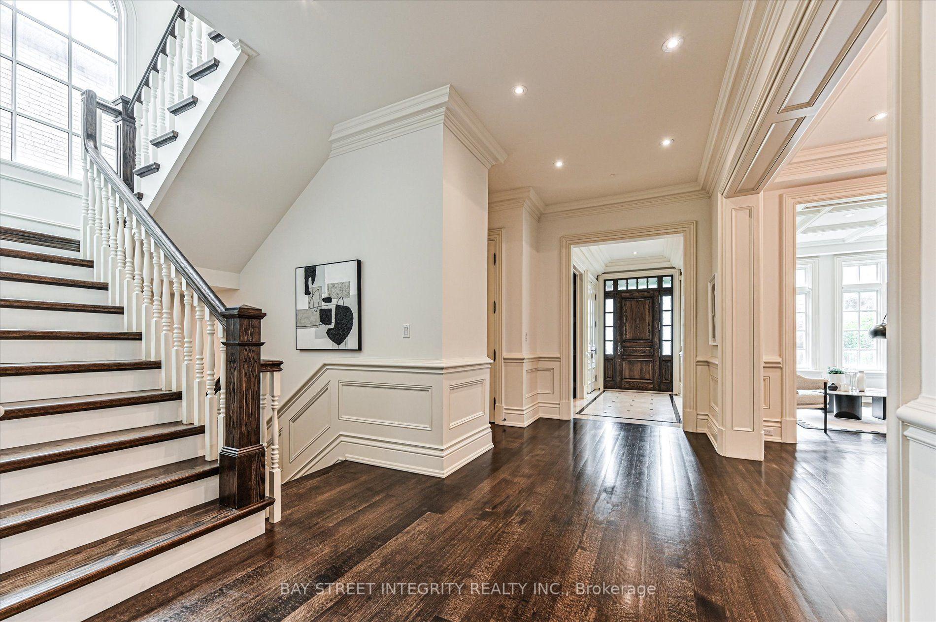 Photo 7 of 5 Westgrove Crescent, Toronto, Bedford Park-Nortown — HOMEH