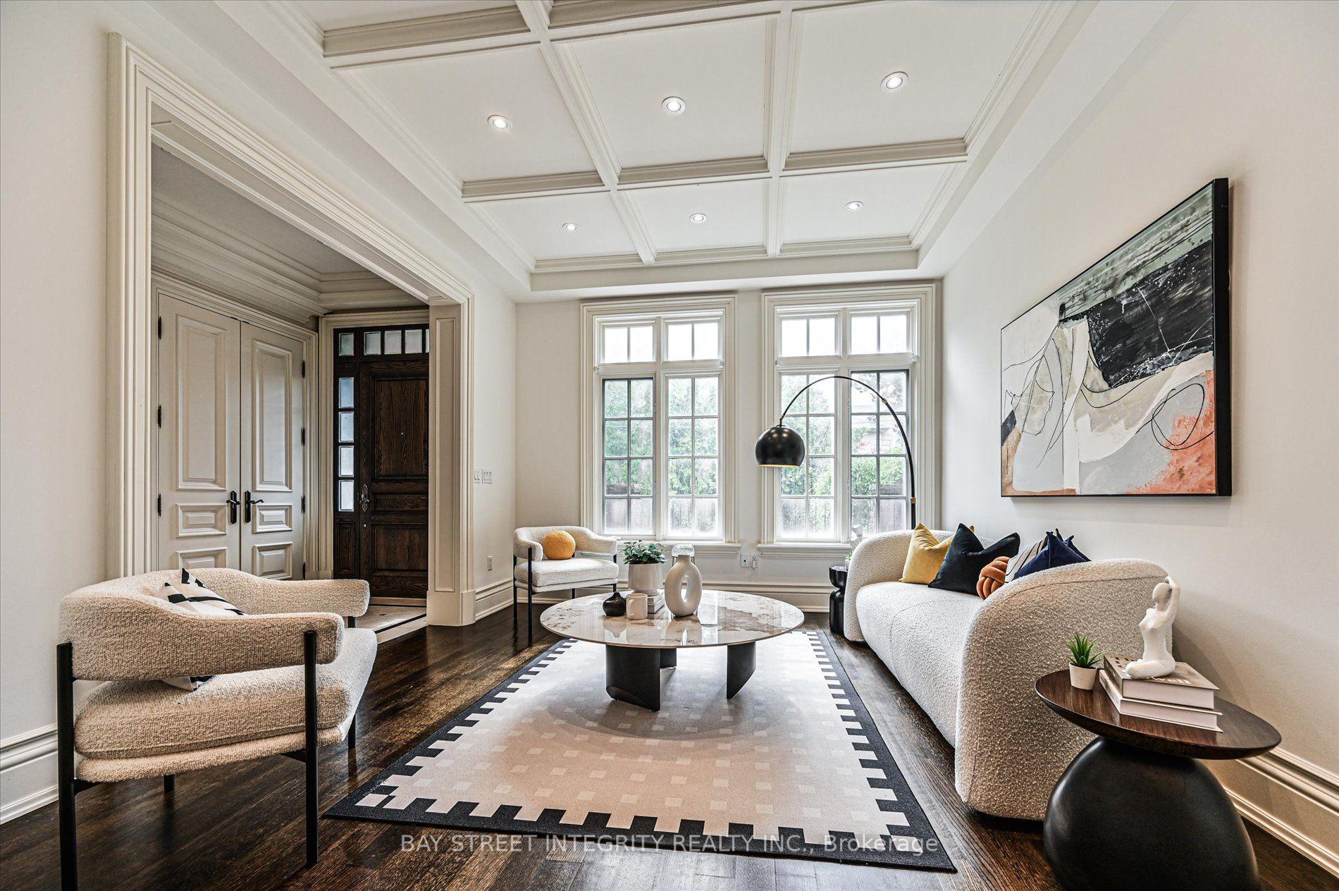 Photo 10 of 5 Westgrove Crescent, Toronto, Bedford Park-Nortown — HOMEH