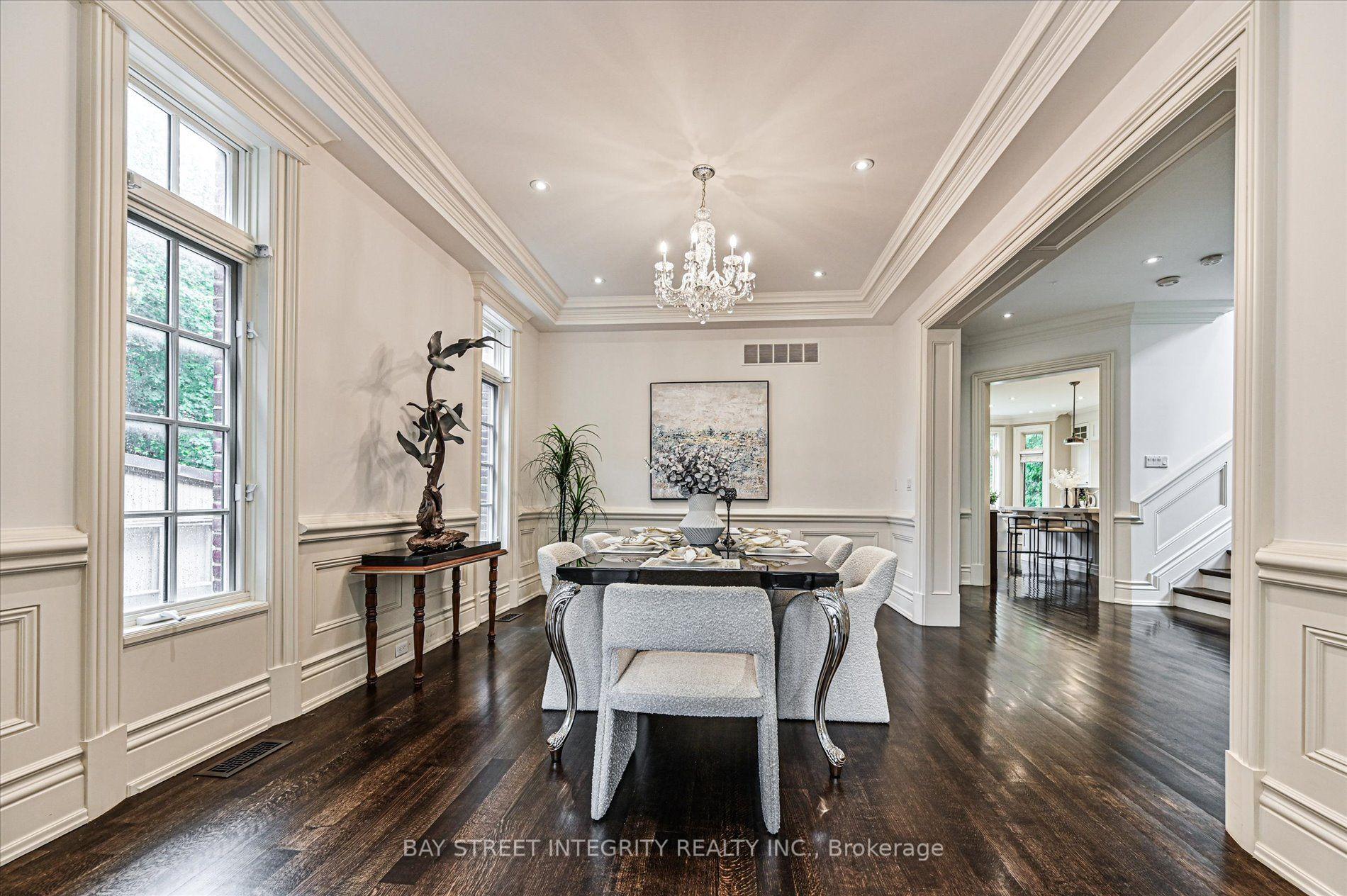 Photo 11 of 5 Westgrove Crescent, Toronto, Bedford Park-Nortown — HOMEH