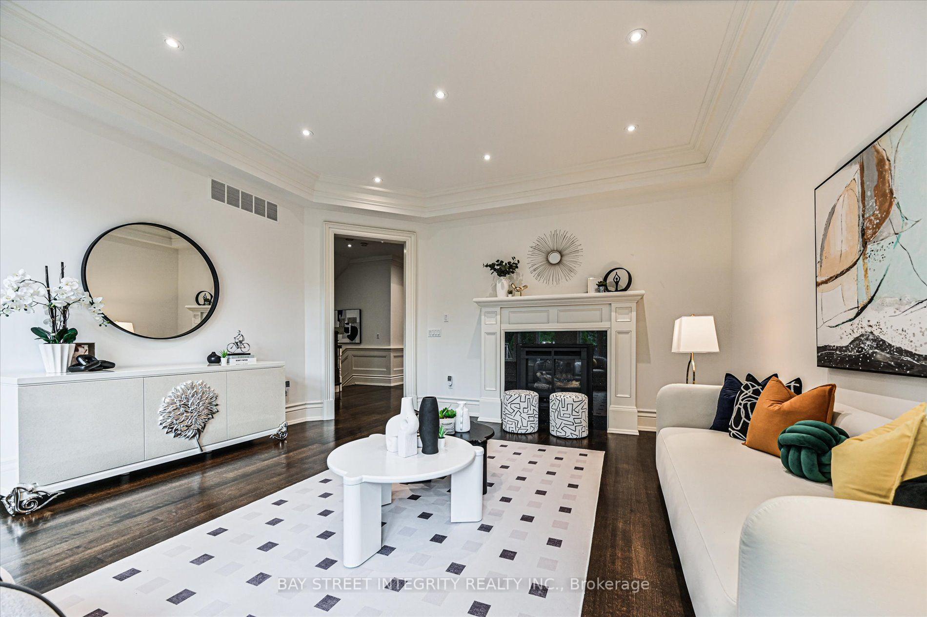 Photo 15 of 5 Westgrove Crescent, Toronto, Bedford Park-Nortown — HOMEH