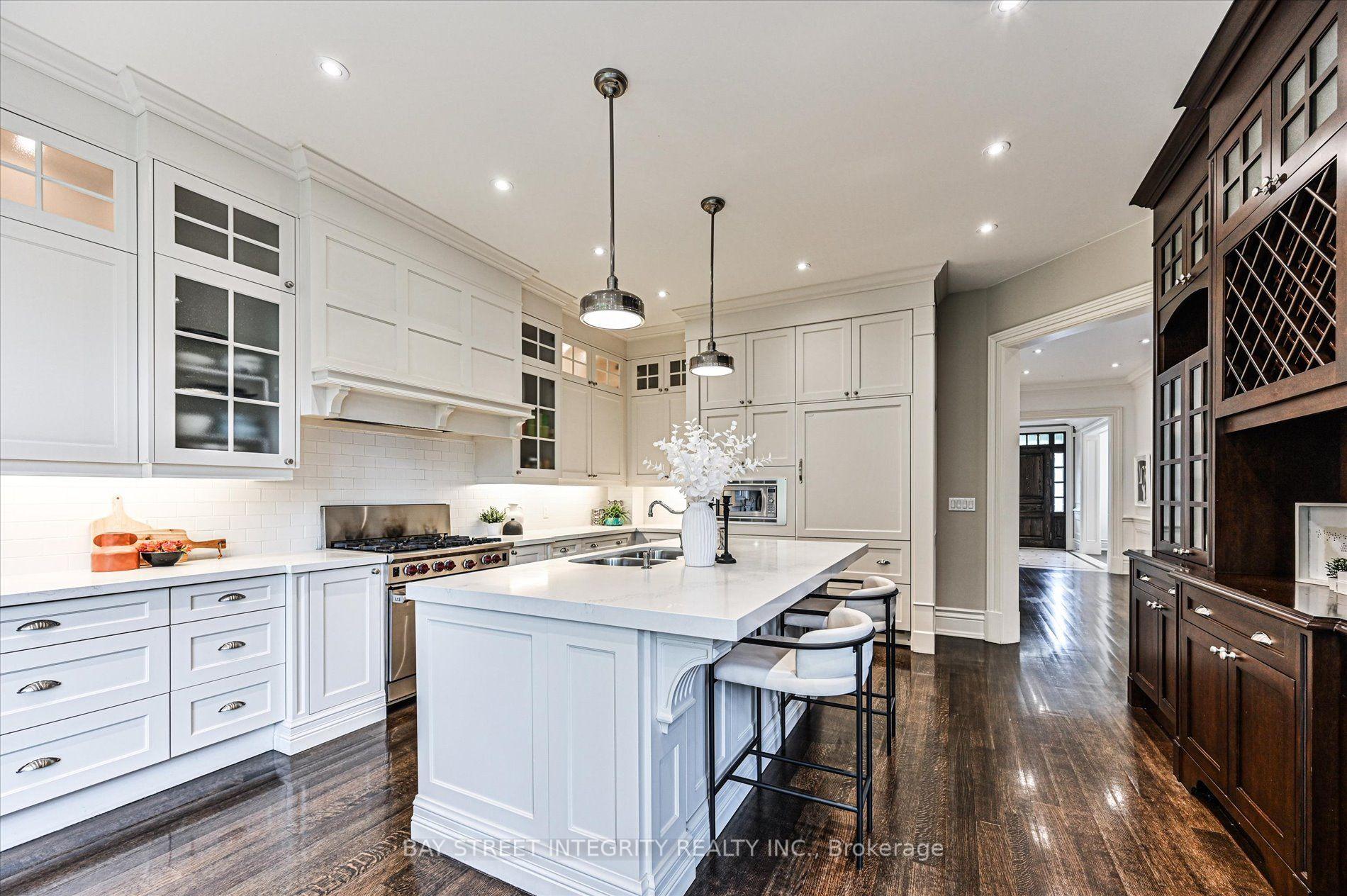 Photo 18 of 5 Westgrove Crescent, Toronto, Bedford Park-Nortown — HOMEH
