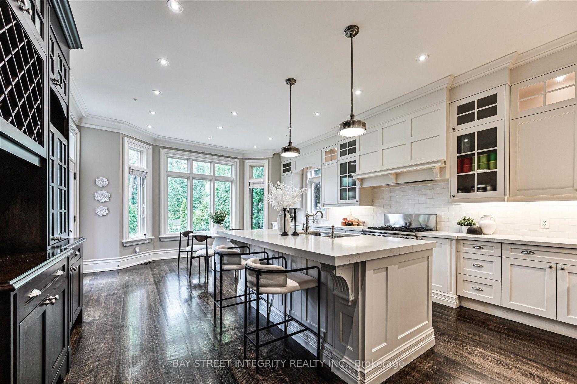 Photo 21 of 5 Westgrove Crescent, Toronto, Bedford Park-Nortown — HOMEH