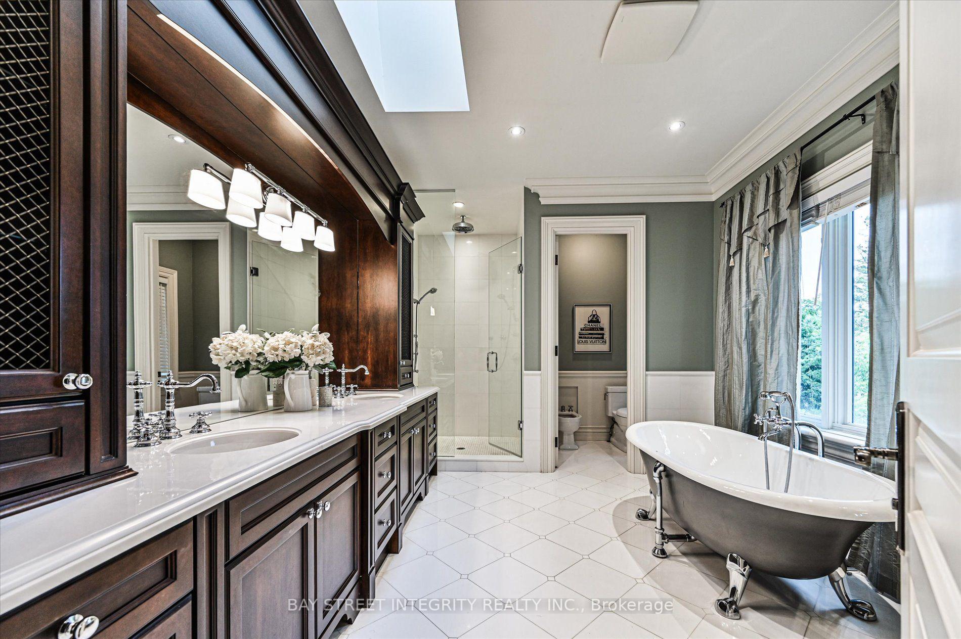 Photo 29 of 5 Westgrove Crescent, Toronto, Bedford Park-Nortown — HOMEH