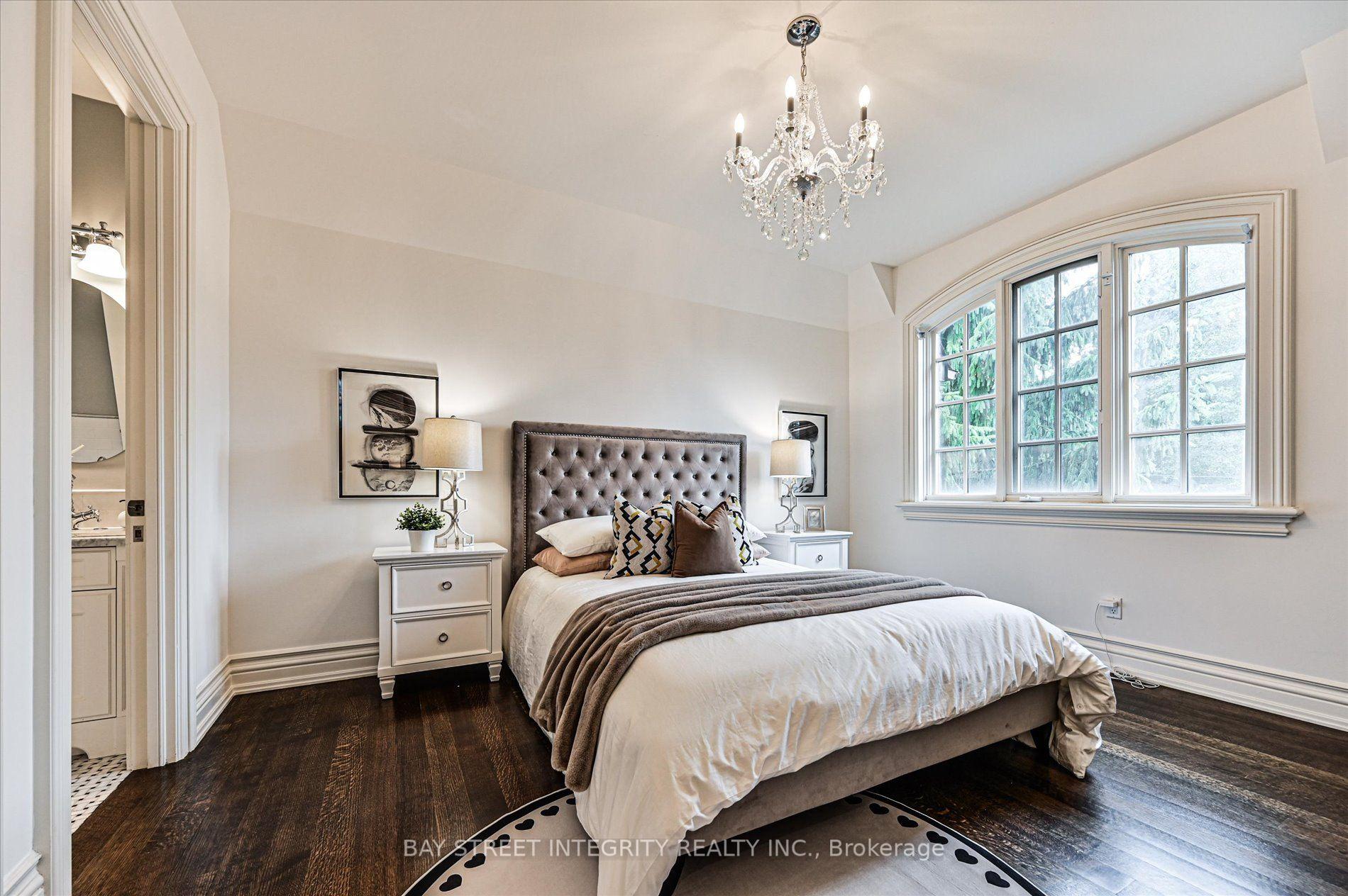 Photo 32 of 5 Westgrove Crescent, Toronto, Bedford Park-Nortown — HOMEH