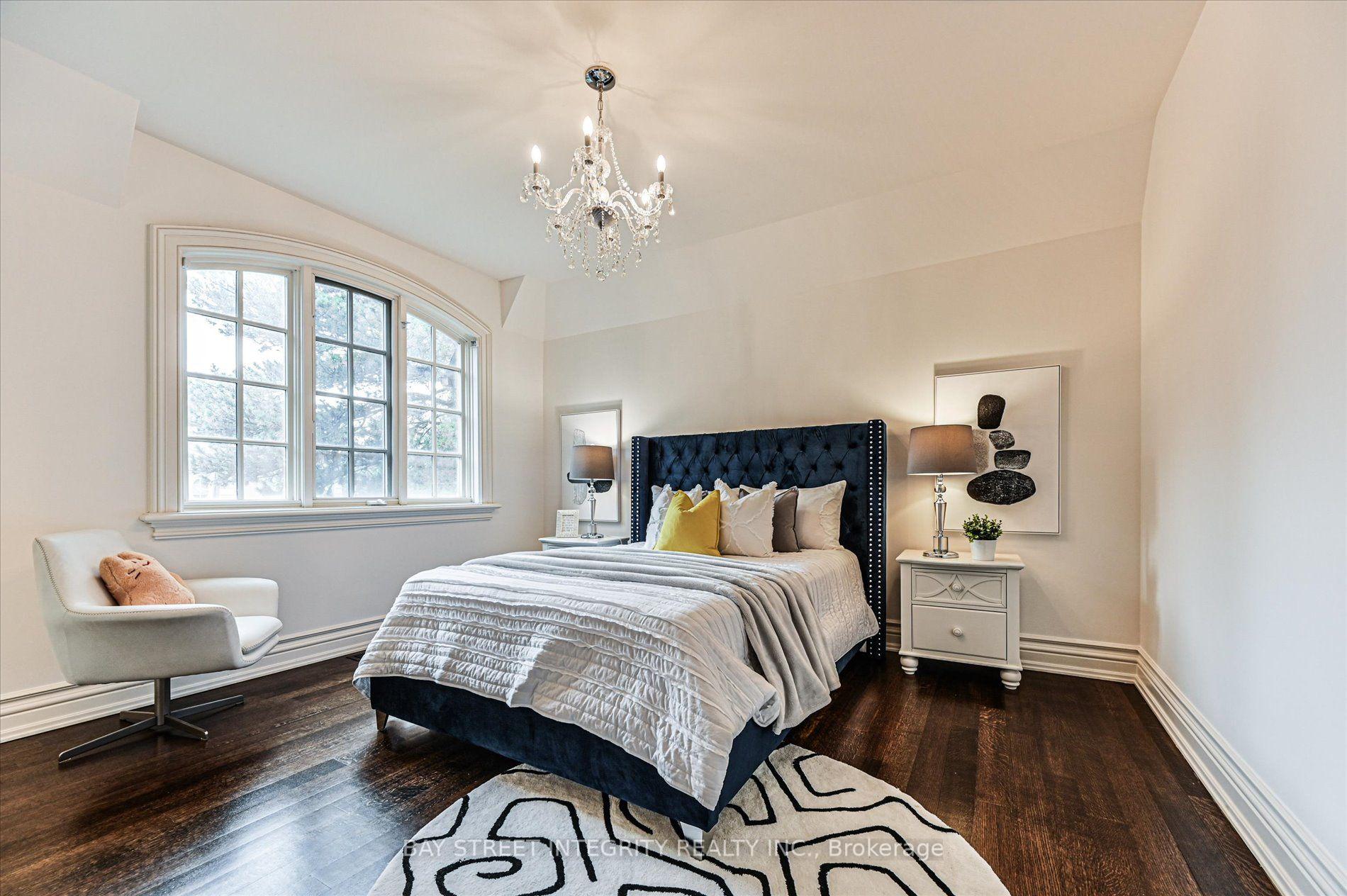 Photo 34 of 5 Westgrove Crescent, Toronto, Bedford Park-Nortown — HOMEH