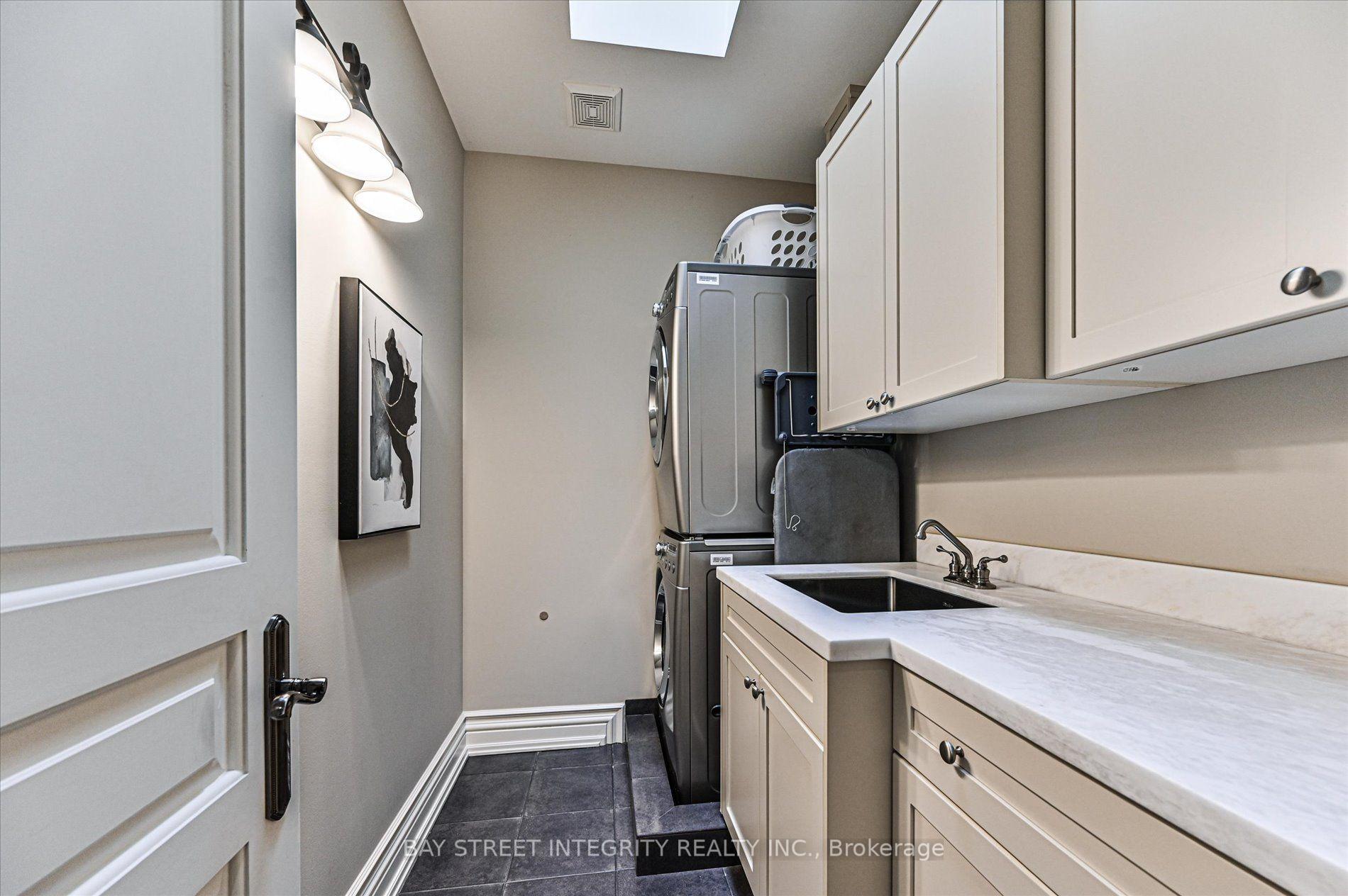 Photo 36 of 5 Westgrove Crescent, Toronto, Bedford Park-Nortown — HOMEH