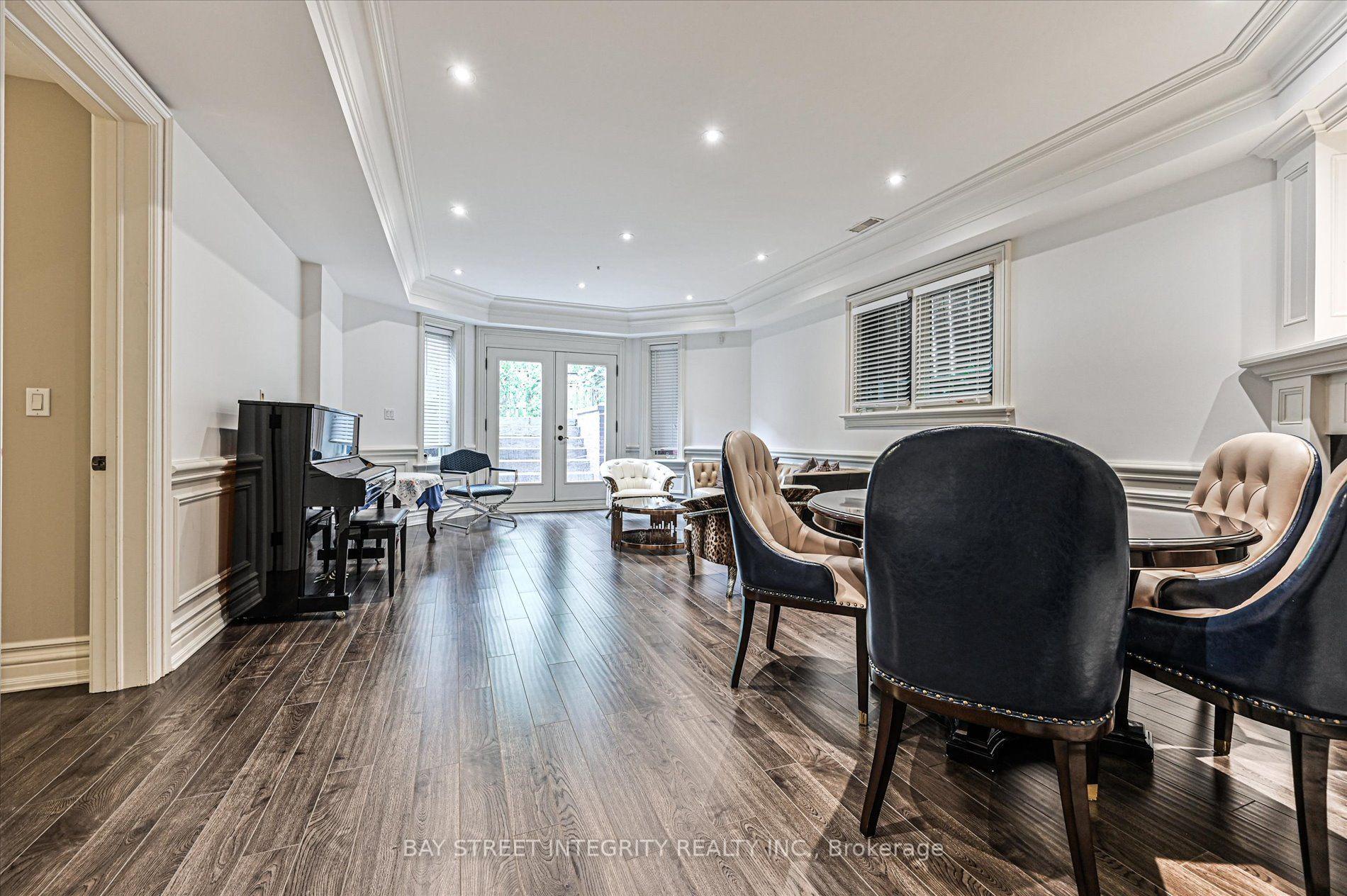 Photo 39 of 5 Westgrove Crescent, Toronto, Bedford Park-Nortown — HOMEH