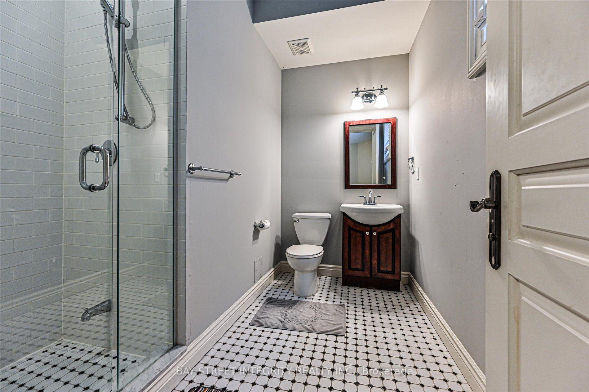 Photo 42 of 5 Westgrove Crescent, Toronto, Bedford Park-Nortown — HOMEH