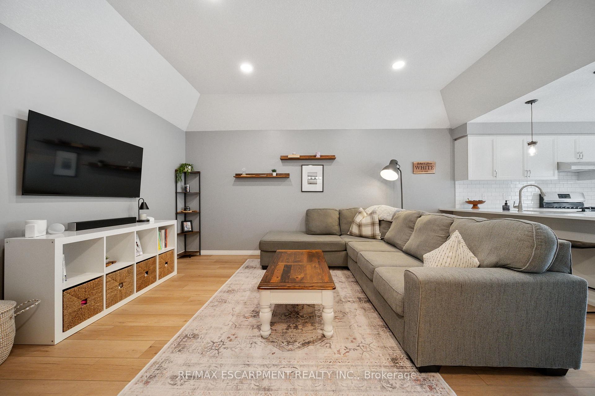 Photo 10 of 4 Basswood Road, Norfolk, Simcoe — HOMEH