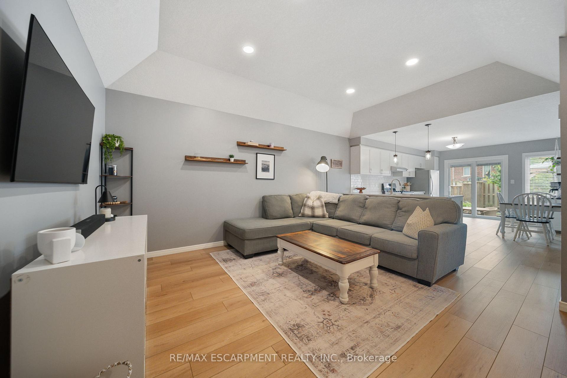 Photo 11 of 4 Basswood Road, Norfolk, Simcoe — HOMEH