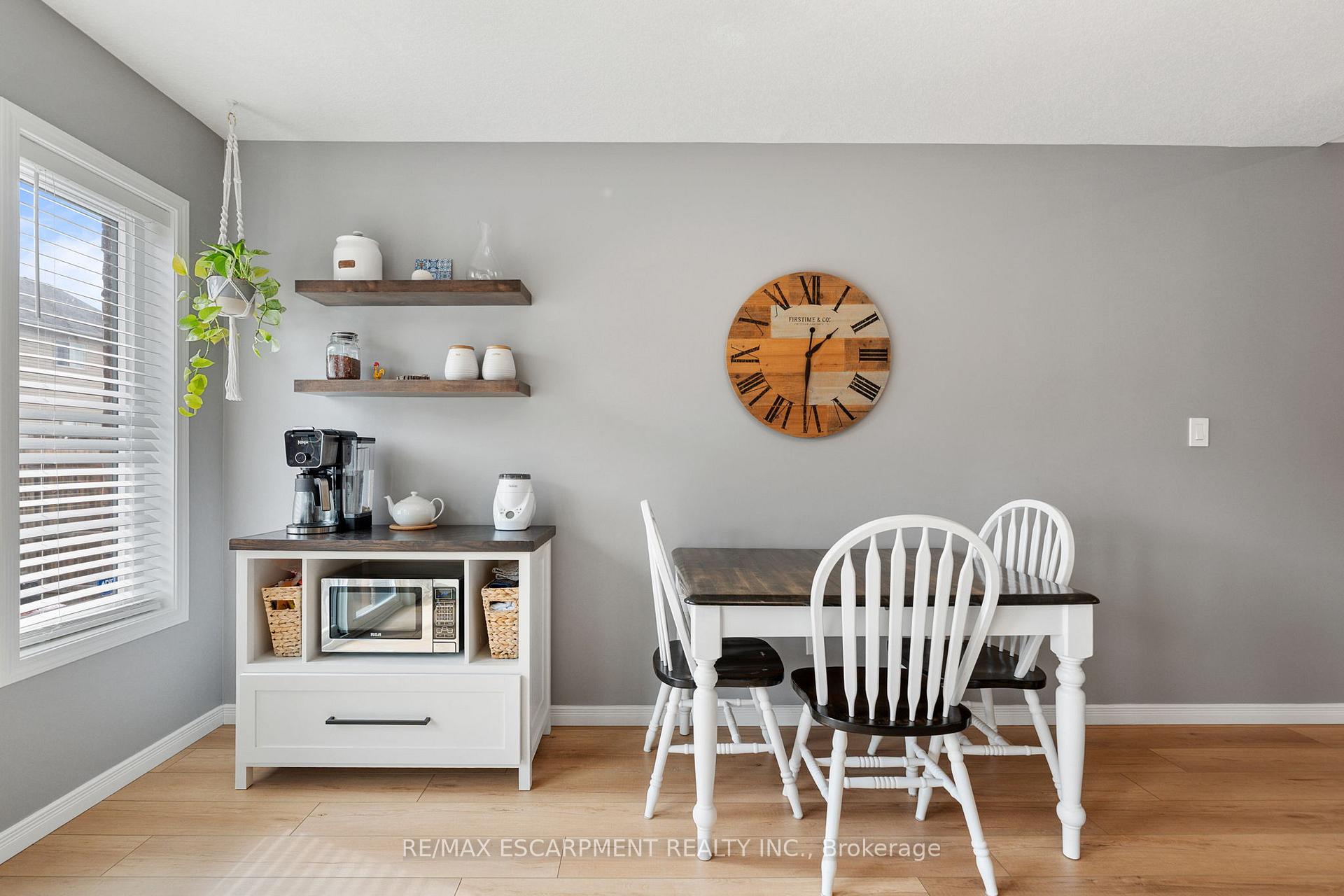 Photo 18 of 4 Basswood Road, Norfolk, Simcoe — HOMEH