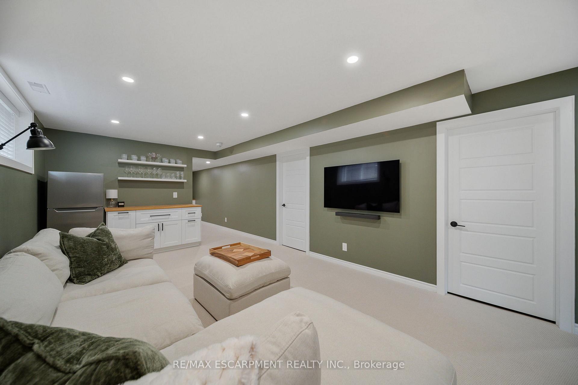 Photo 33 of 4 Basswood Road, Norfolk, Simcoe — HOMEH