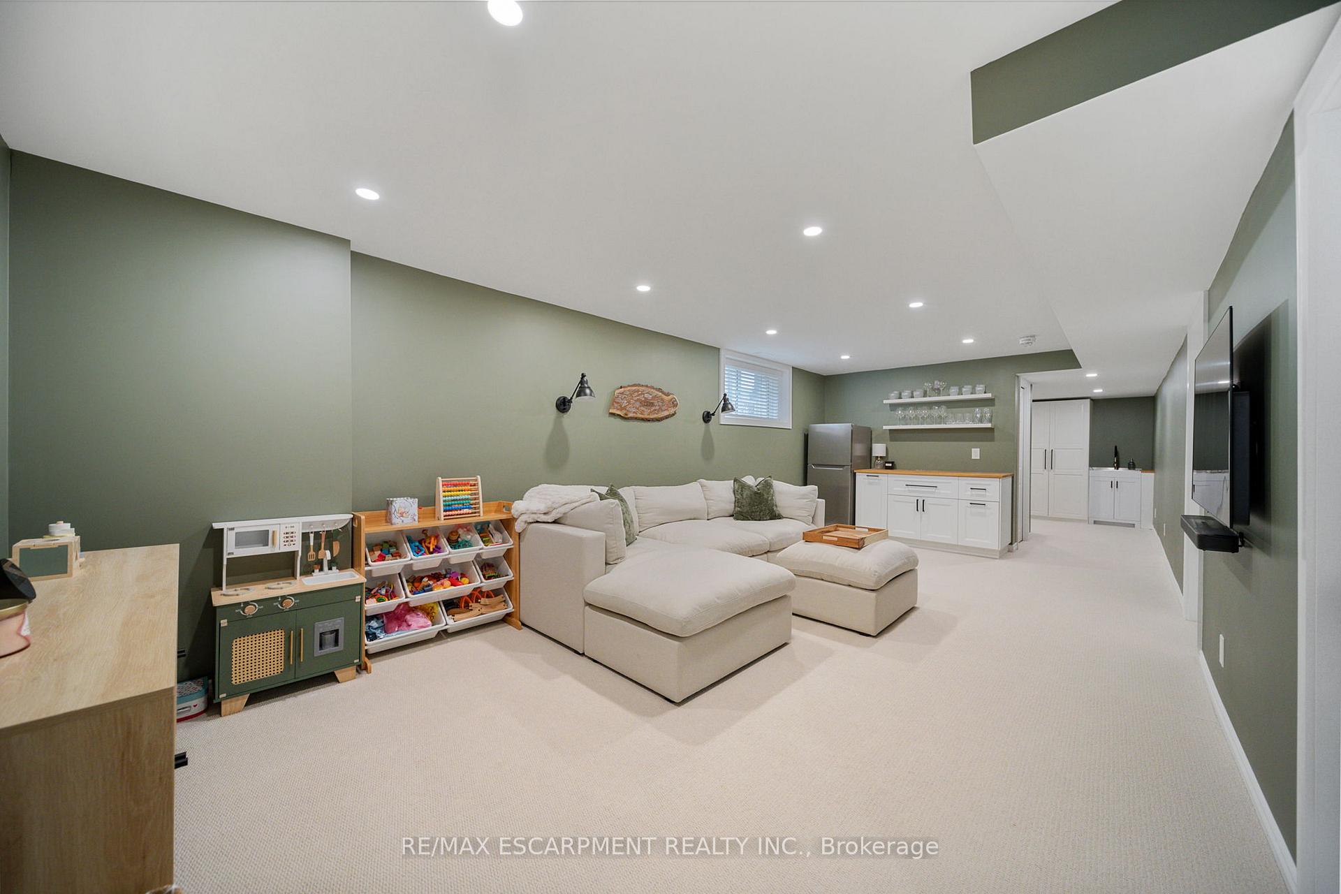 Photo 35 of 4 Basswood Road, Norfolk, Simcoe — HOMEH