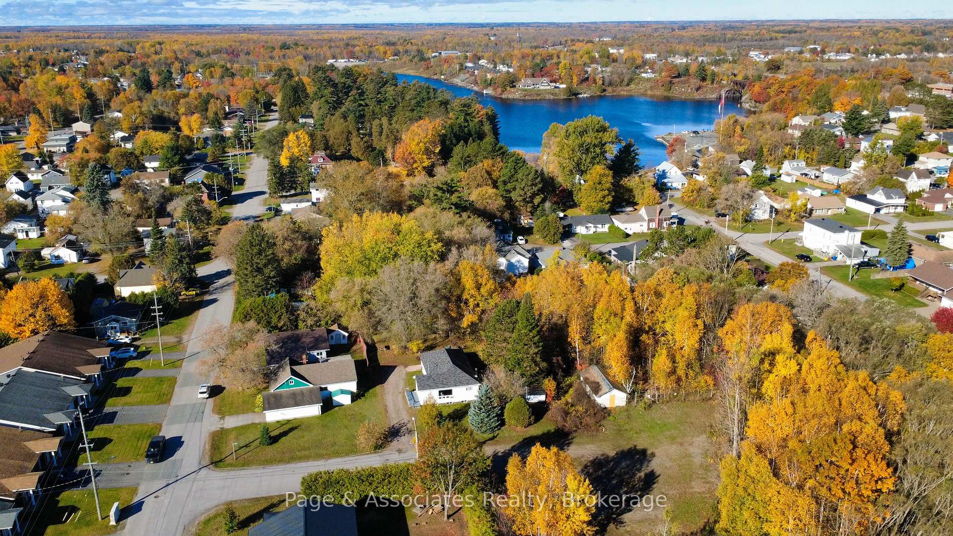 Photo 4 of 103 Second Street, West Nipissing, Sturgeon Falls — HOMEH