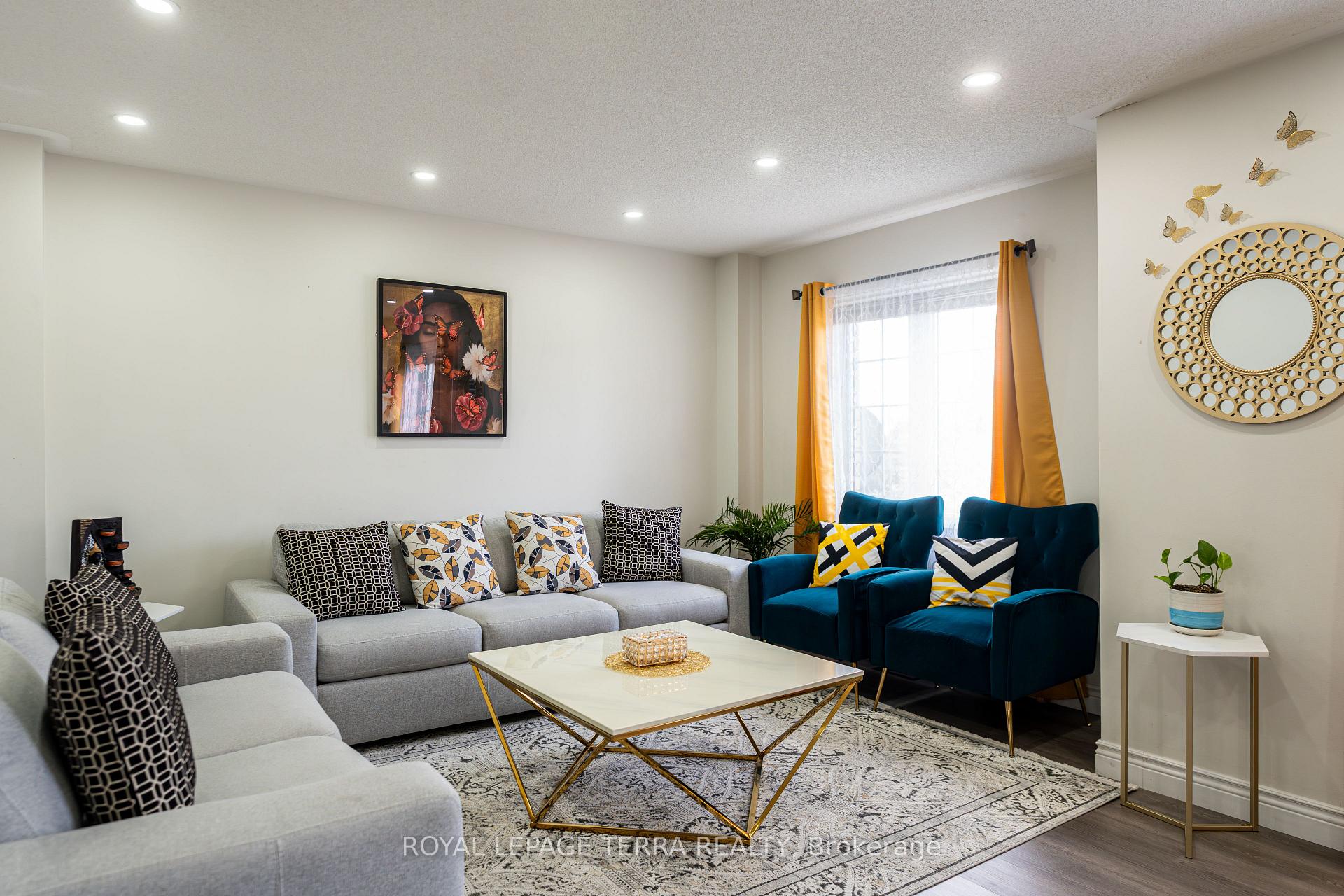 Photo 4 of Unit 7, 2871 Darien Road, Burlington, Rose — HOMEH