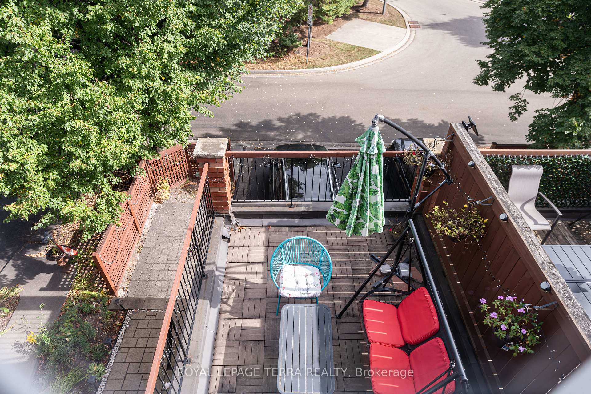 Photo 11 of Unit 7, 2871 Darien Road, Burlington, Rose — HOMEH