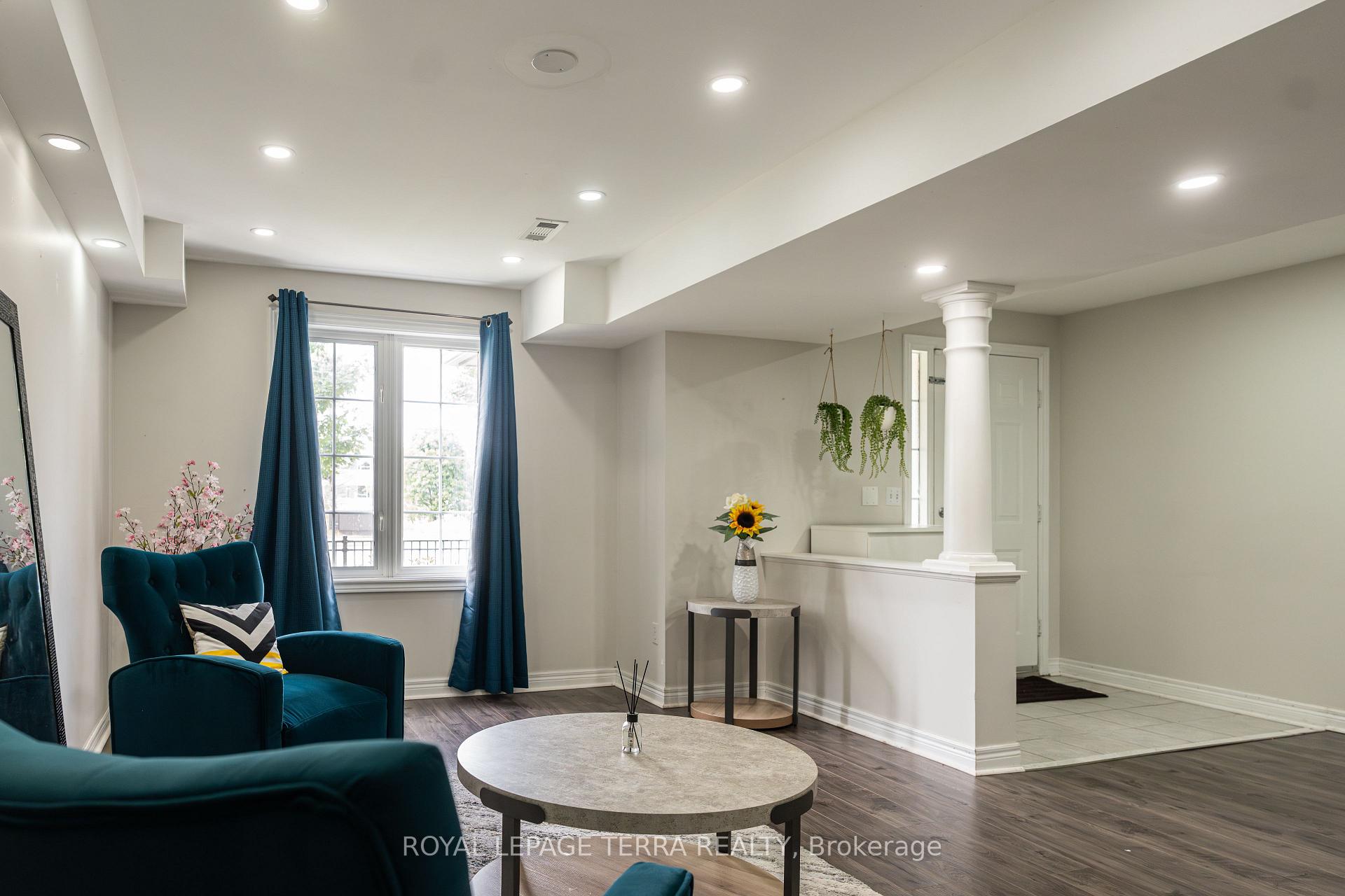 Photo 23 of Unit 7, 2871 Darien Road, Burlington, Rose — HOMEH