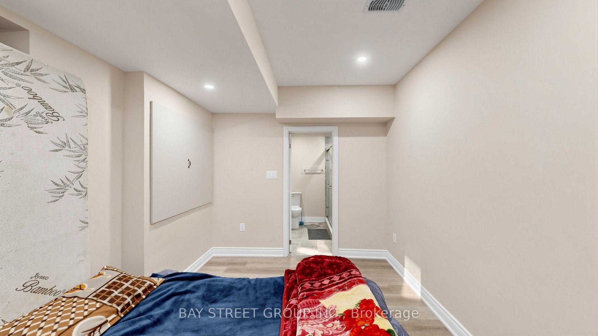 Photo 46 of 138 Zachary Crescent, Oakville, Glenorchy — HOMEH