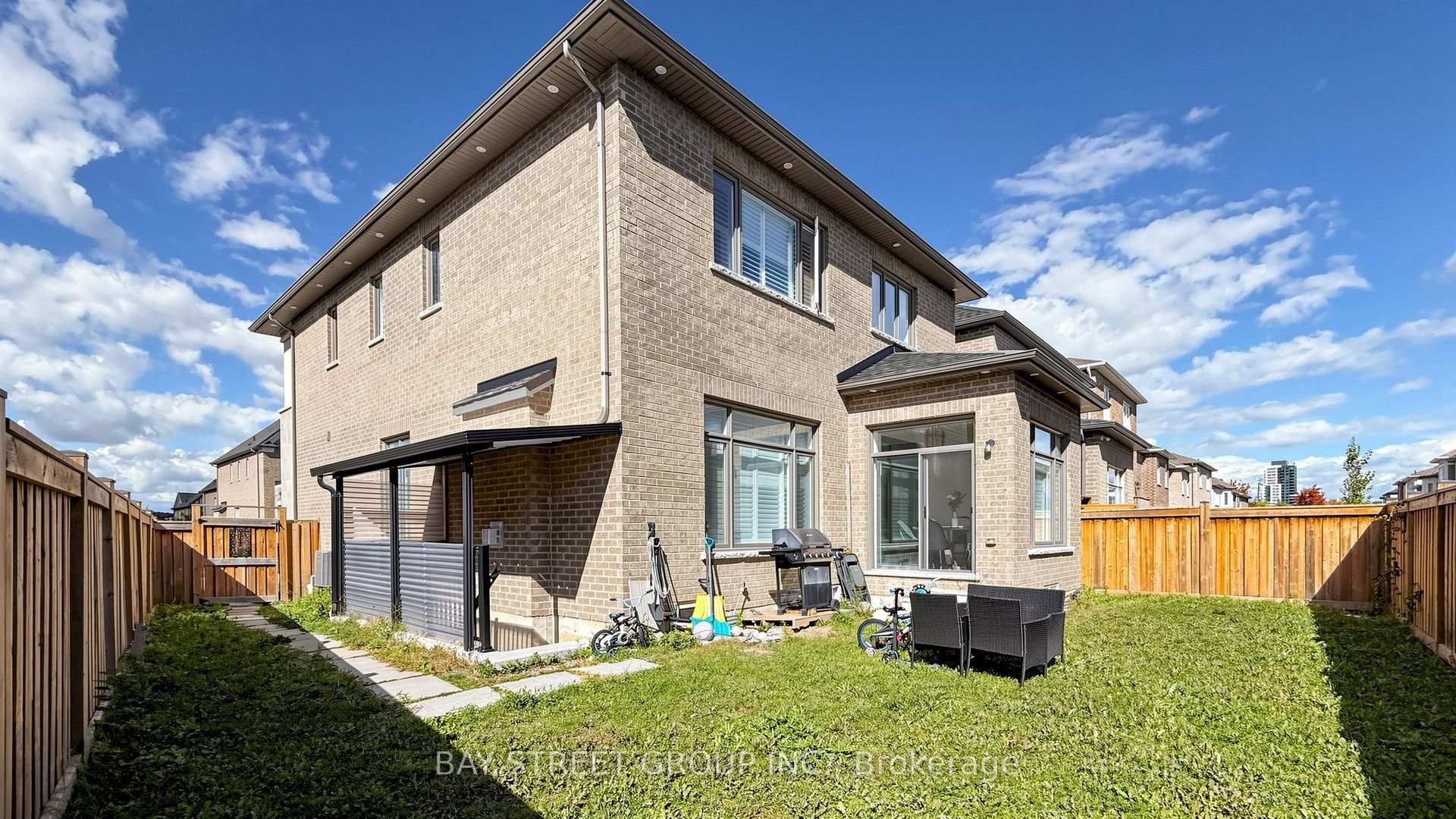 Photo 48 of 138 Zachary Crescent, Oakville, Glenorchy — HOMEH