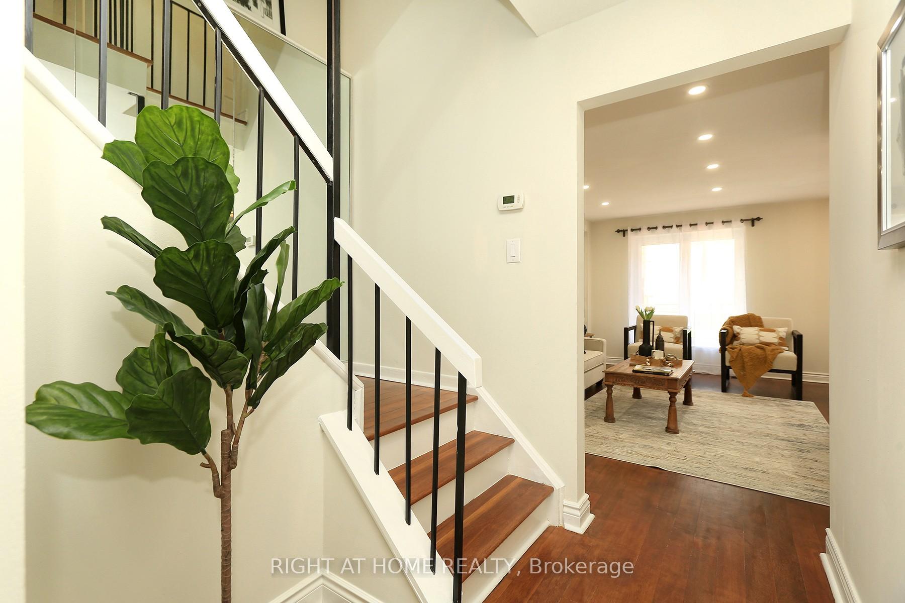 Photo 6 of 6 Snapdragon Drive, North York, Pleasant View — HOMEH