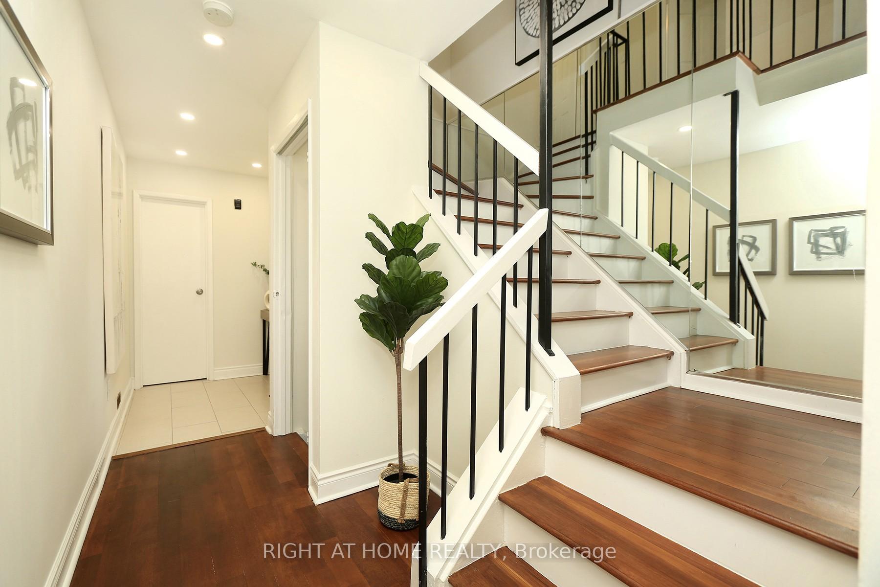 Photo 7 of 6 Snapdragon Drive, North York, Pleasant View — HOMEH