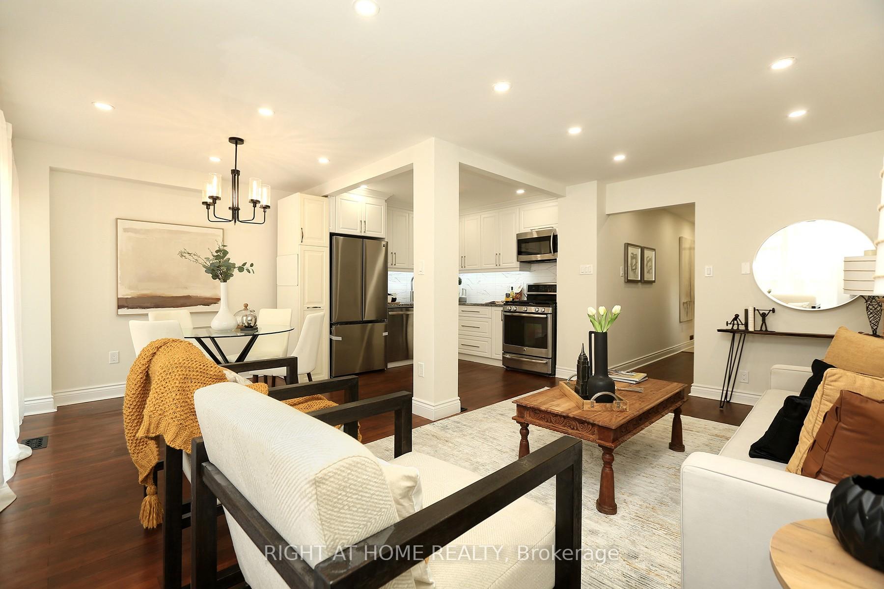 Photo 9 of 6 Snapdragon Drive, North York, Pleasant View — HOMEH