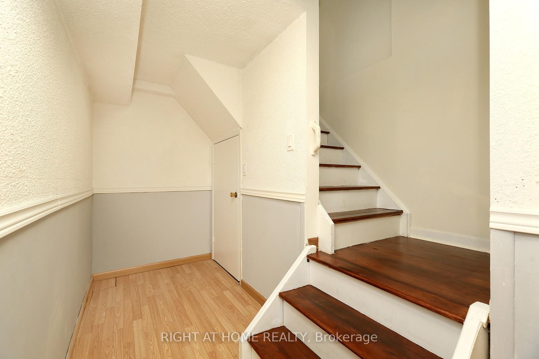 Photo 25 of 6 Snapdragon Drive, North York, Pleasant View — HOMEH