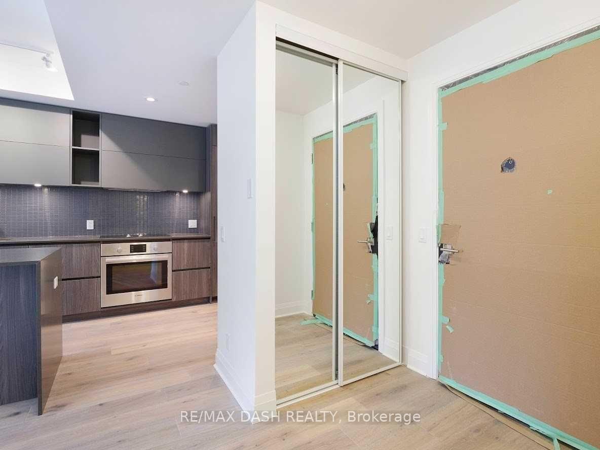 Photo 2 of Unit 306, 151 Avenue Road, Toronto, The Annex — HOMEH