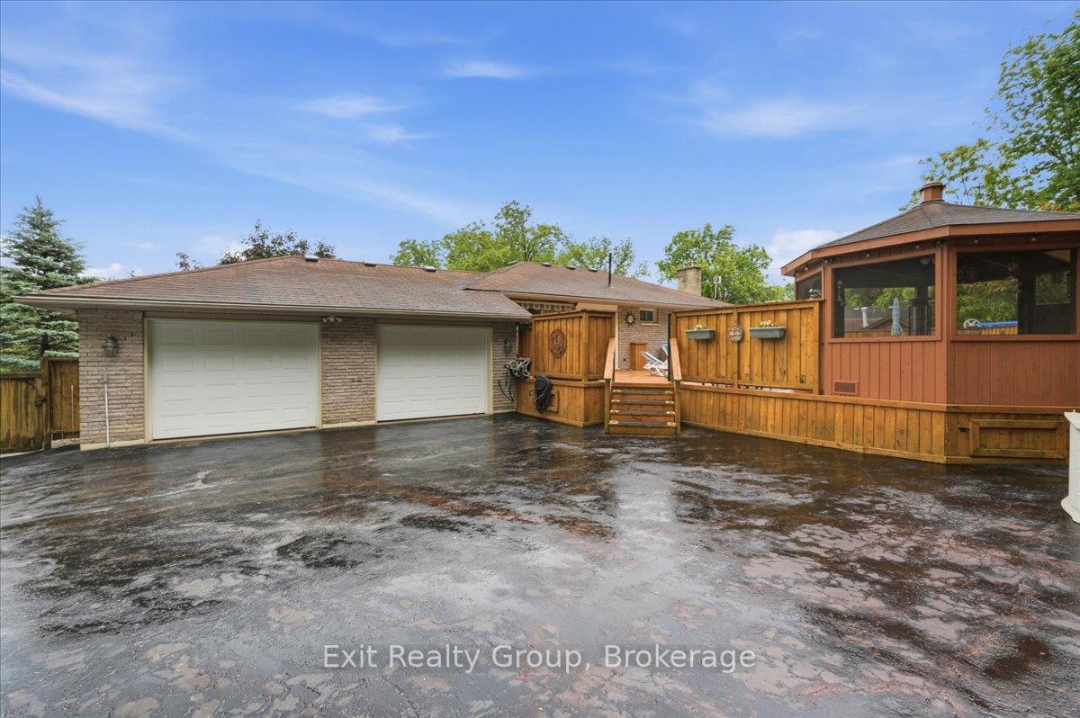 Photo 3 of 427 Townsend Road, Belleville, Thurlow Ward — HOMEH