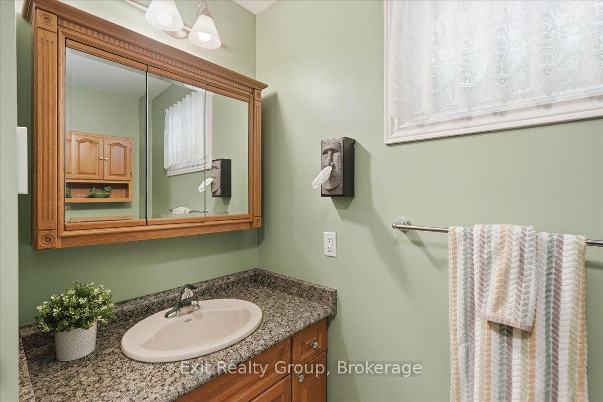Photo 16 of 427 Townsend Road, Belleville, Thurlow Ward — HOMEH