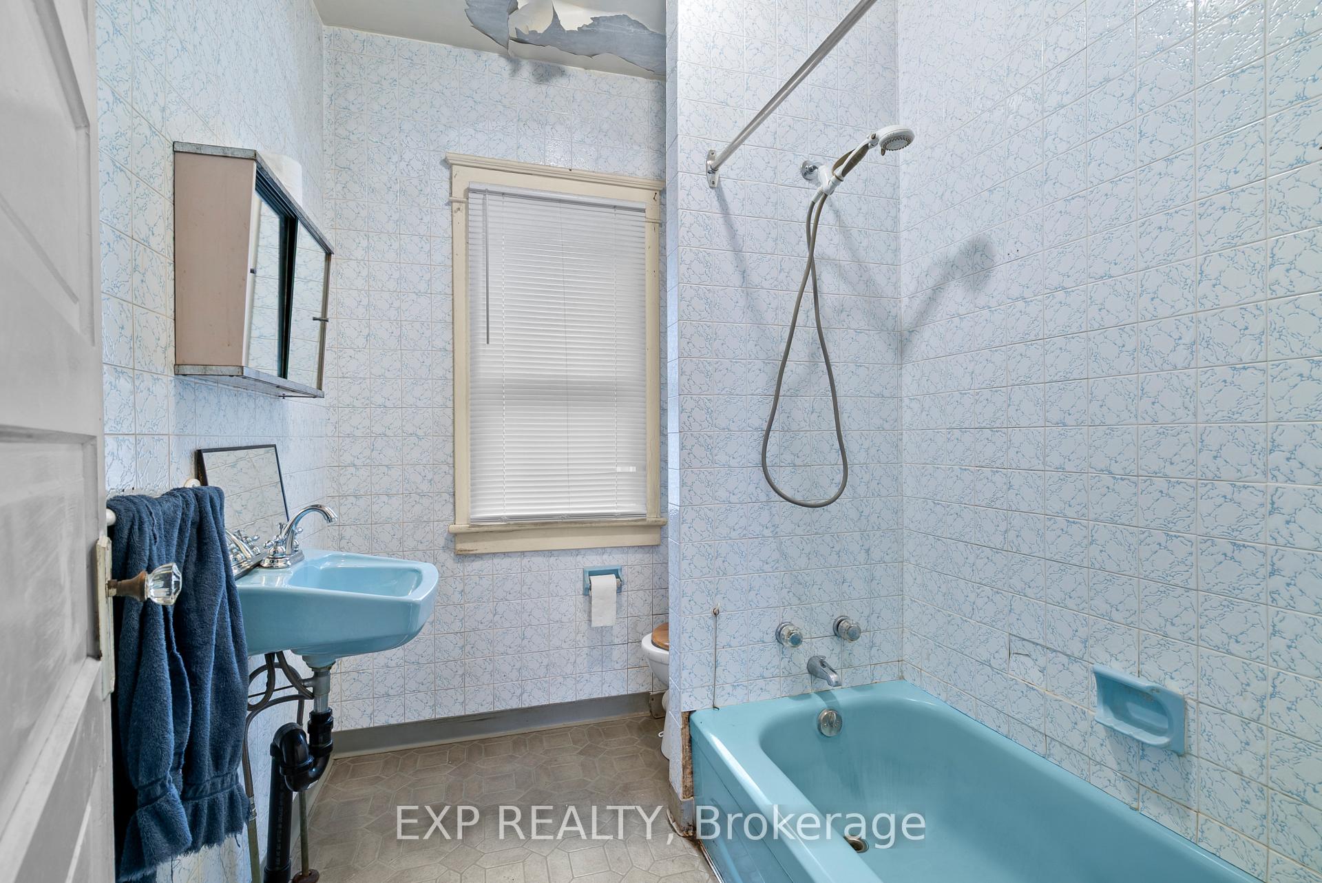 Photo 9 of 6440 Ker Street, Niagara Falls, Dorchester — HOMEH
