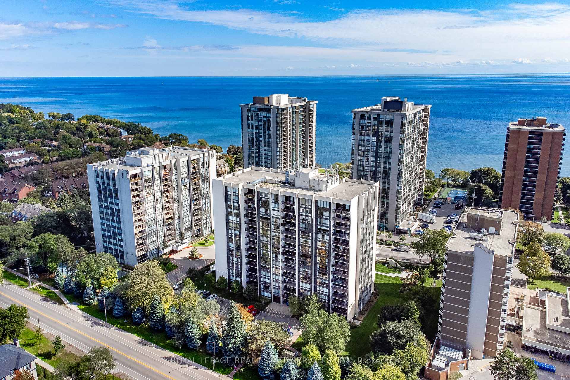 Photo 1 of Unit 1001, 2185 Marine Drive, Oakville, Bronte — HOMEH