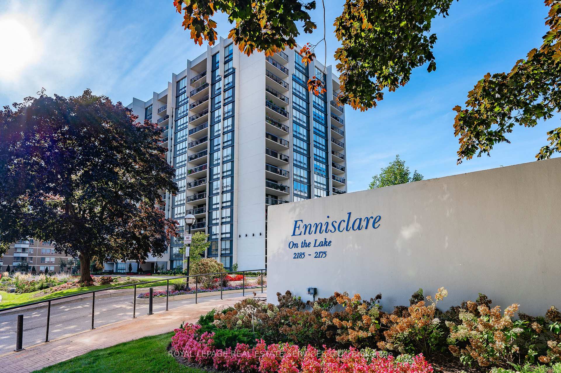 Photo 3 of Unit 1001, 2185 Marine Drive, Oakville, Bronte — HOMEH