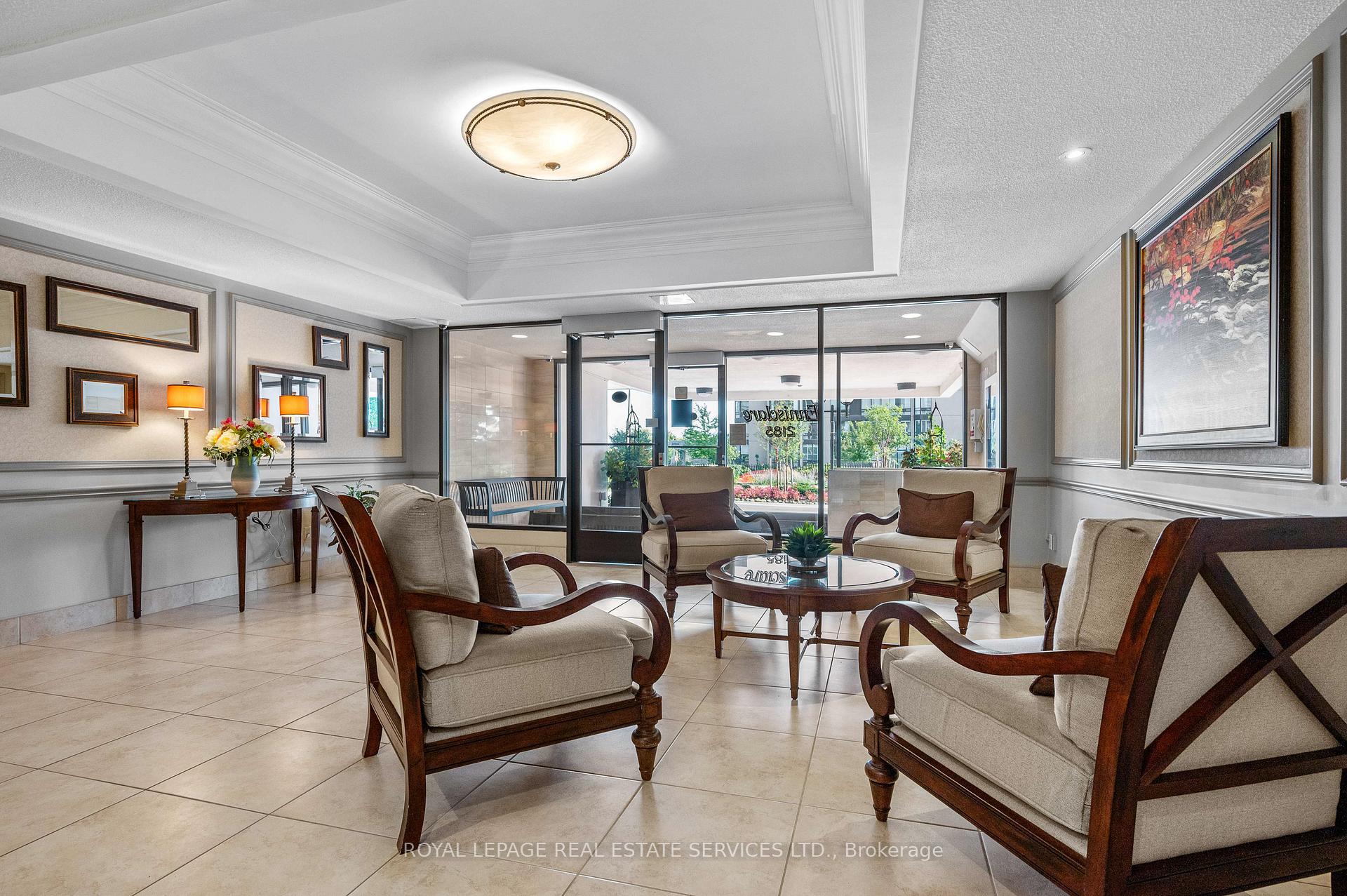 Photo 5 of Unit 1001, 2185 Marine Drive, Oakville, Bronte — HOMEH