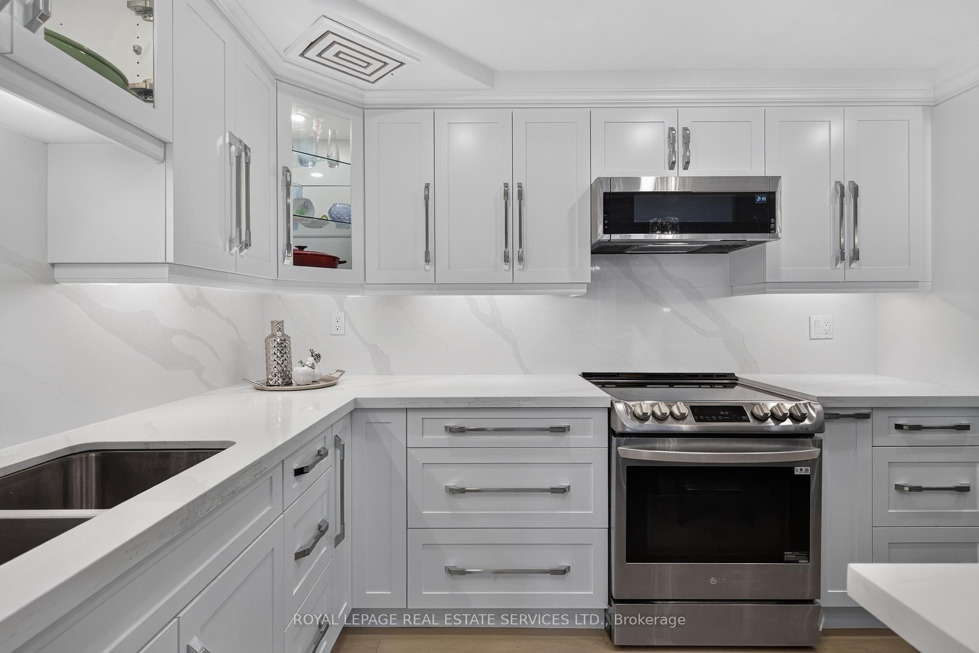 Photo 11 of Unit 1001, 2185 Marine Drive, Oakville, Bronte — HOMEH