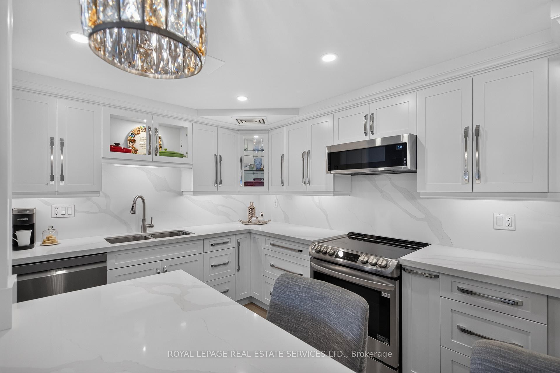 Photo 12 of Unit 1001, 2185 Marine Drive, Oakville, Bronte — HOMEH