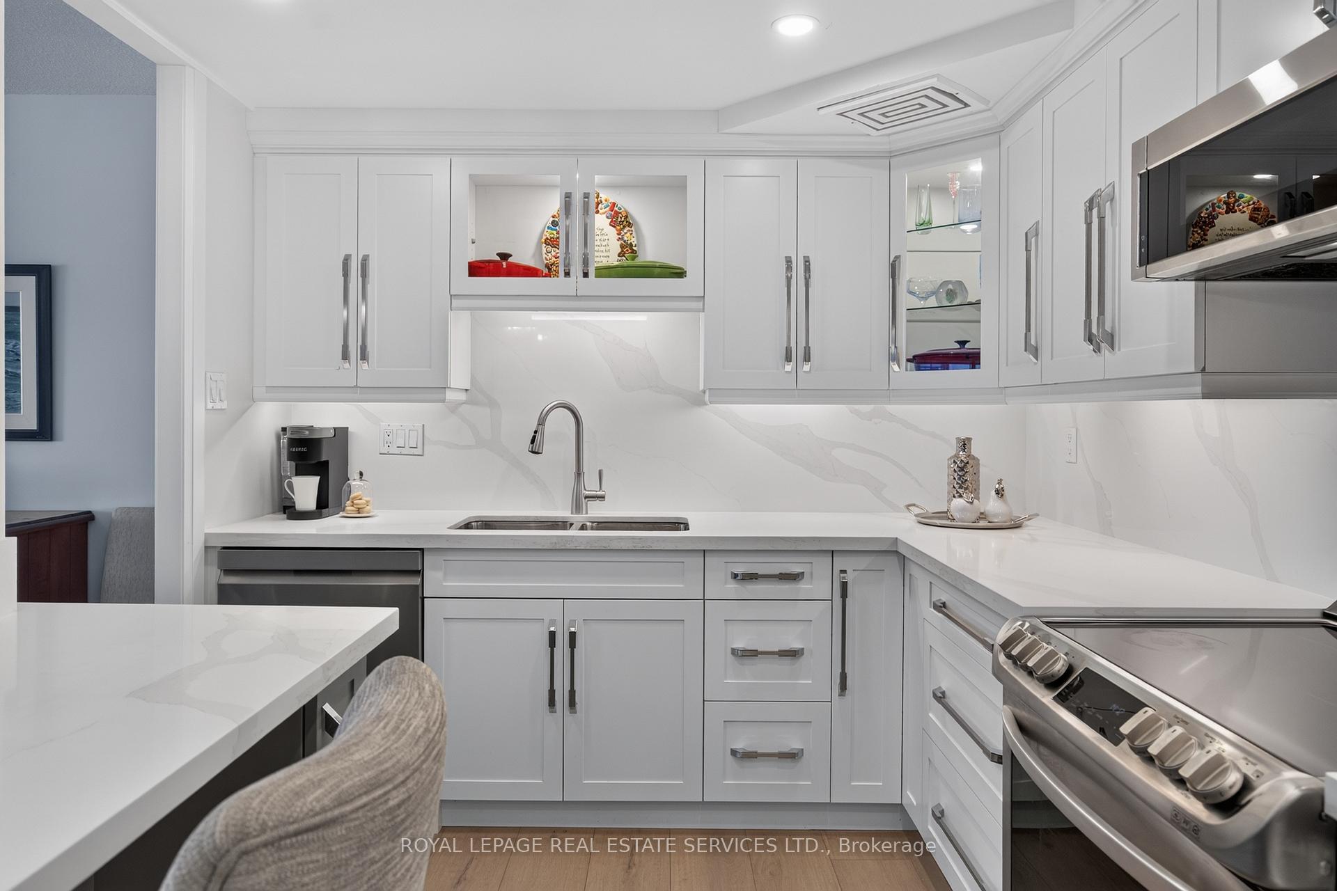 Photo 13 of Unit 1001, 2185 Marine Drive, Oakville, Bronte — HOMEH