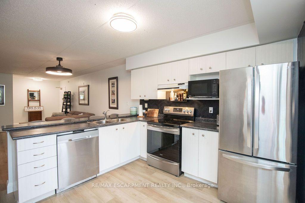 Photo 10 of Unit 207, 1480 Bishops Gate, Oakville, Glen Abbey — HOMEH