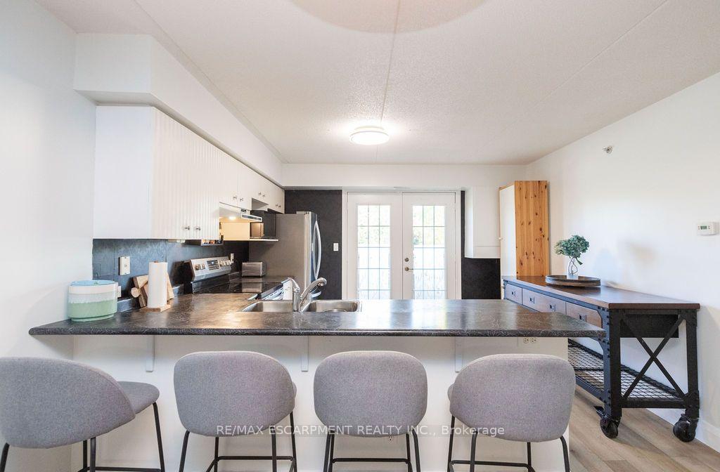 Photo 12 of Unit 207, 1480 Bishops Gate, Oakville, Glen Abbey — HOMEH