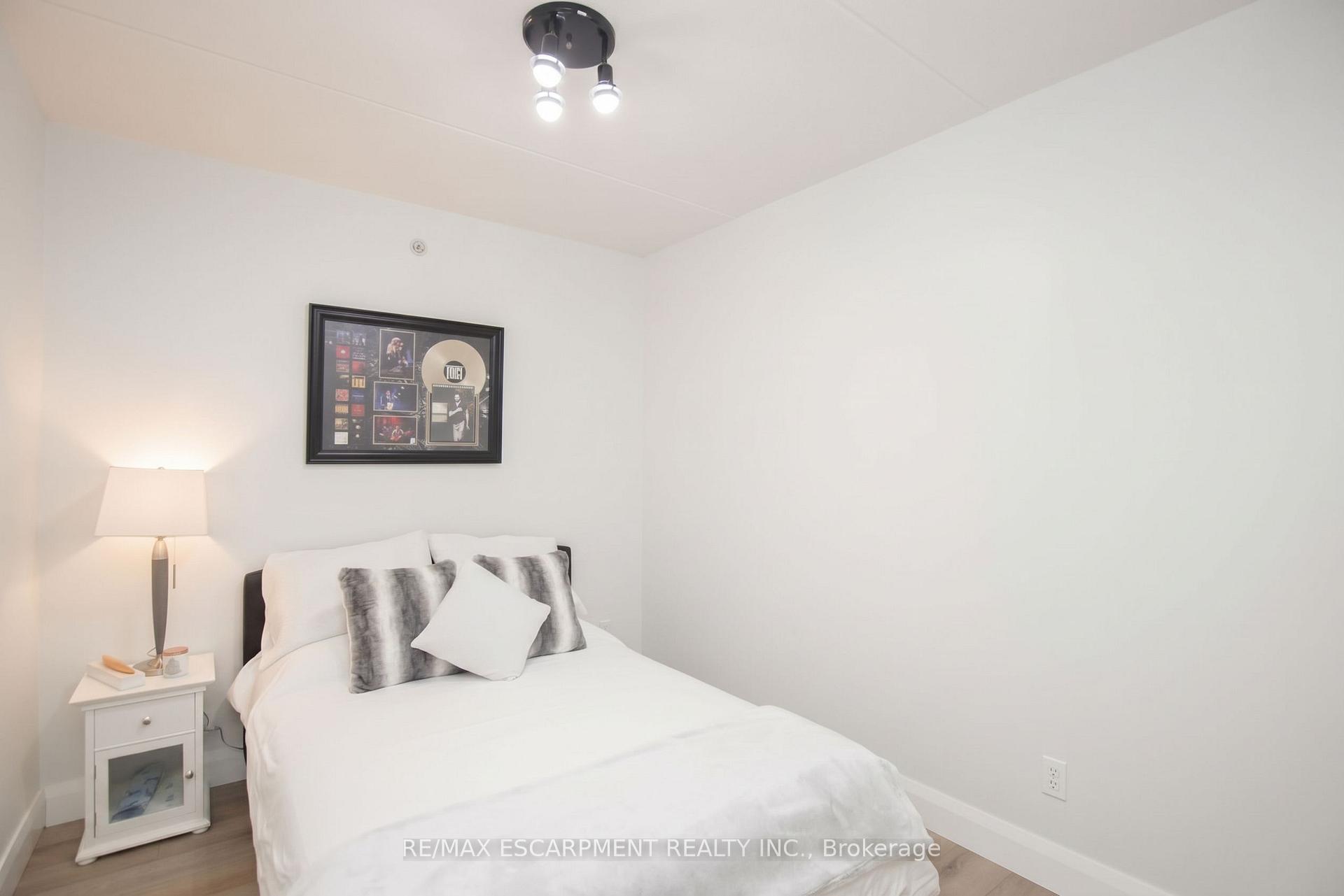 Photo 21 of Unit 207, 1480 Bishops Gate, Oakville, Glen Abbey — HOMEH