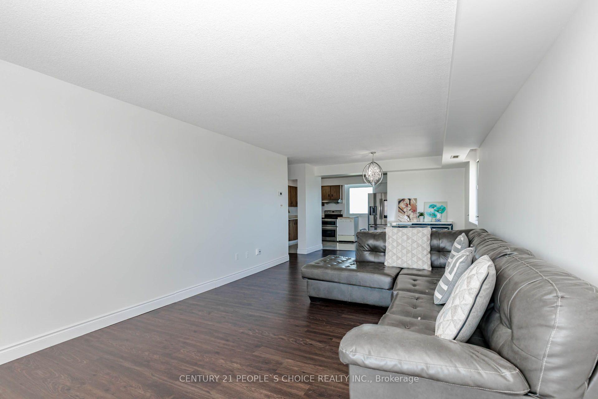 Photo 17 of Unit 1203, 301 Frances Avenue, Hamilton, Lakeshore — HOMEH