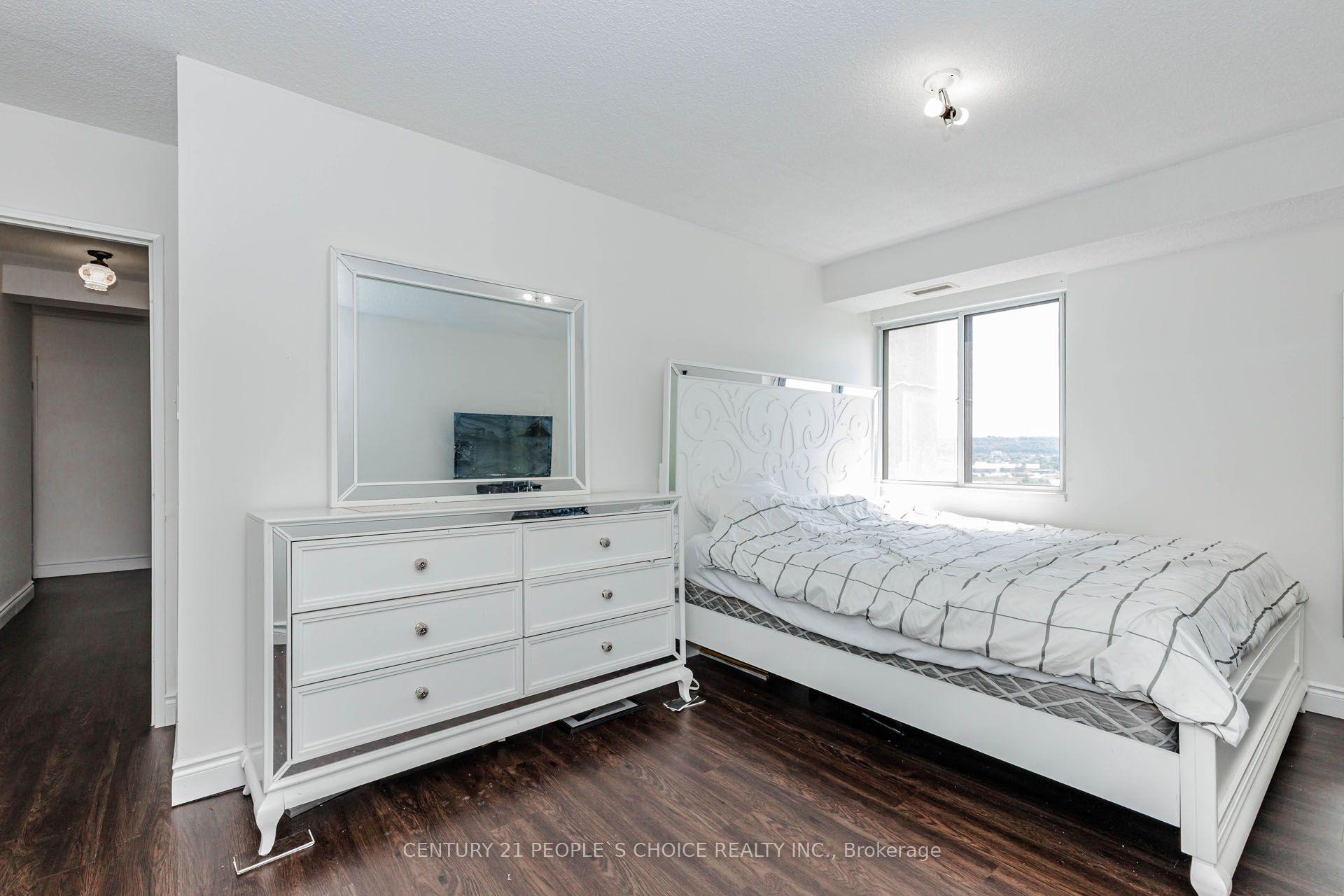 Photo 22 of Unit 1203, 301 Frances Avenue, Hamilton, Lakeshore — HOMEH