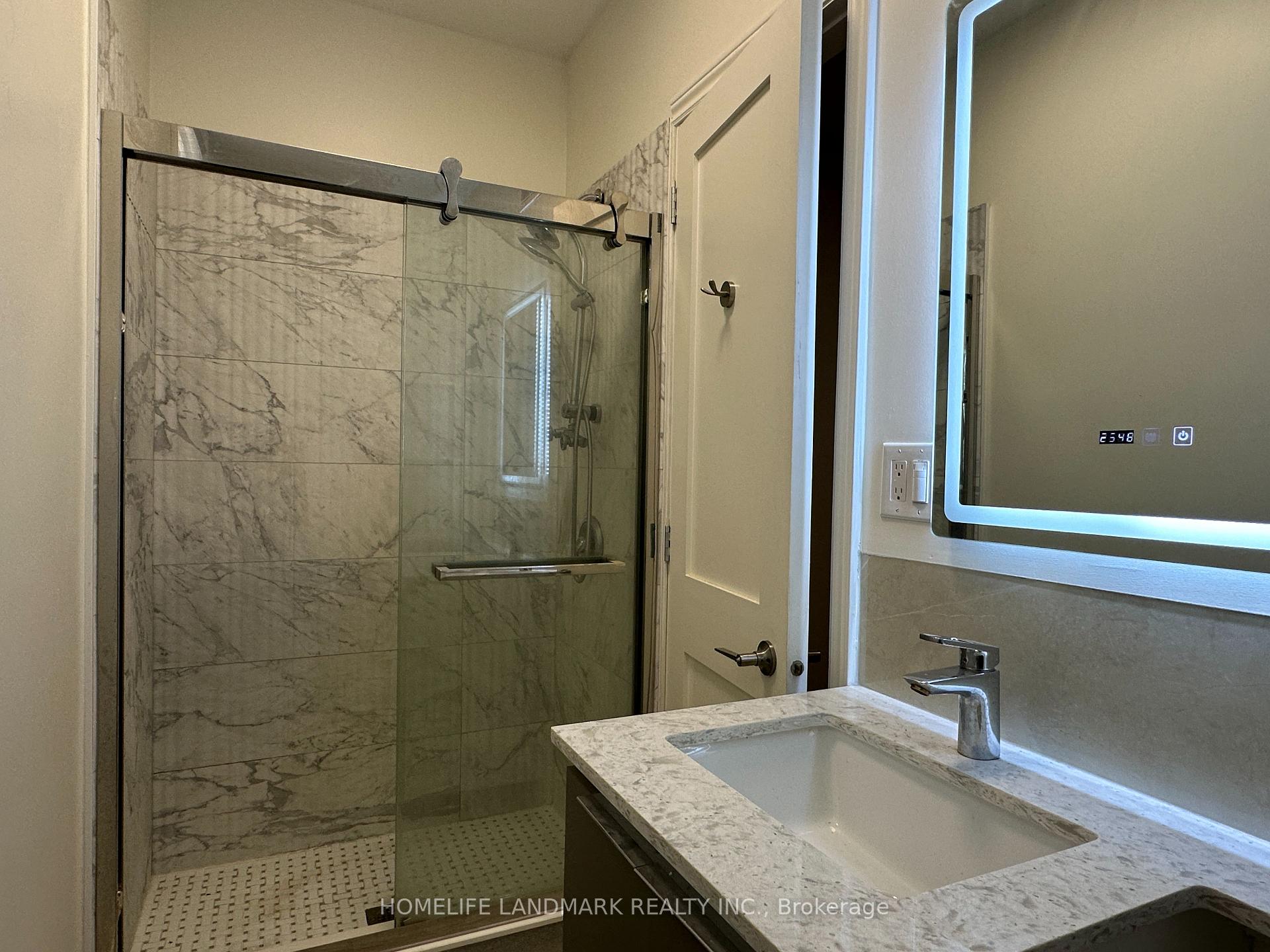 Photo 8 of 86 Pemberton Avenue, North York, Newtonbrook East — HOMEH