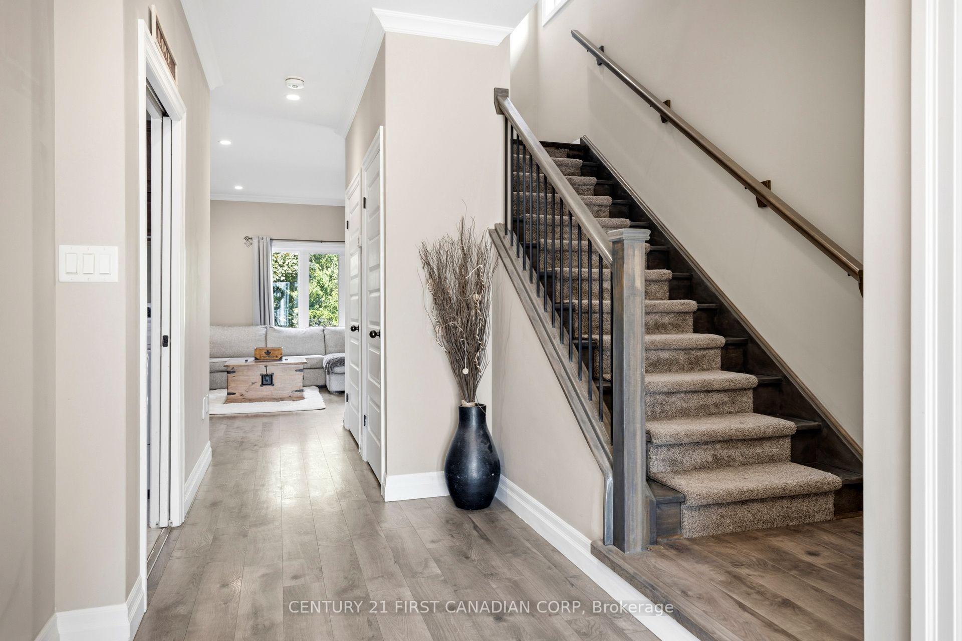 Photo 6 of 279 Oak Street, Lucan Biddulph, Lucan — HOMEH