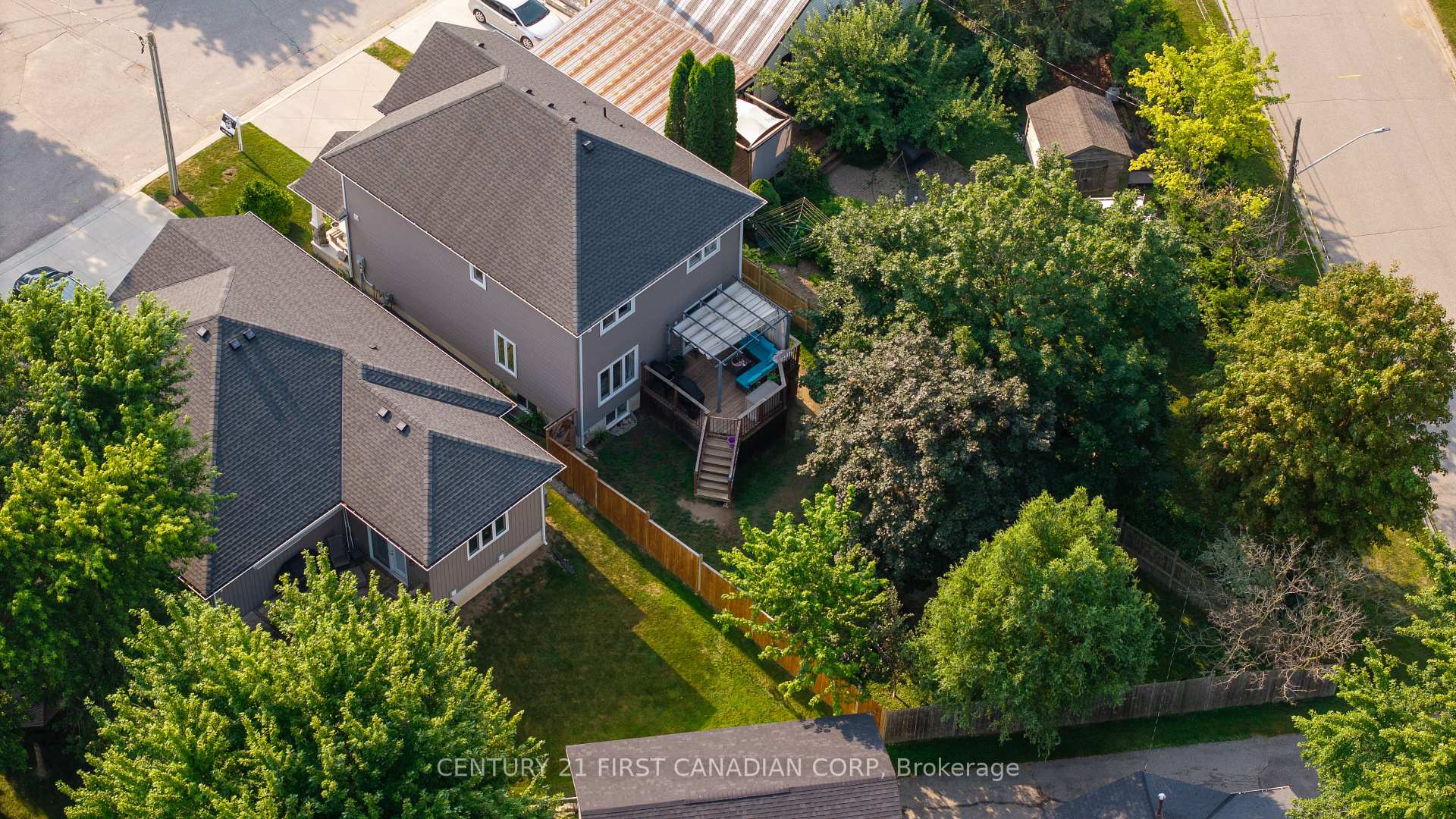 Photo 38 of 279 Oak Street, Lucan Biddulph, Lucan — HOMEH