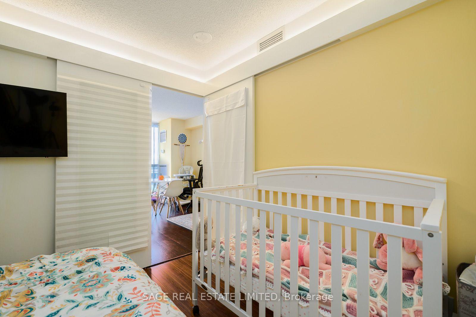 Photo 5 of Unit 1705, 208 Queens Quay W, Toronto, Waterfront Communities — HOMEH