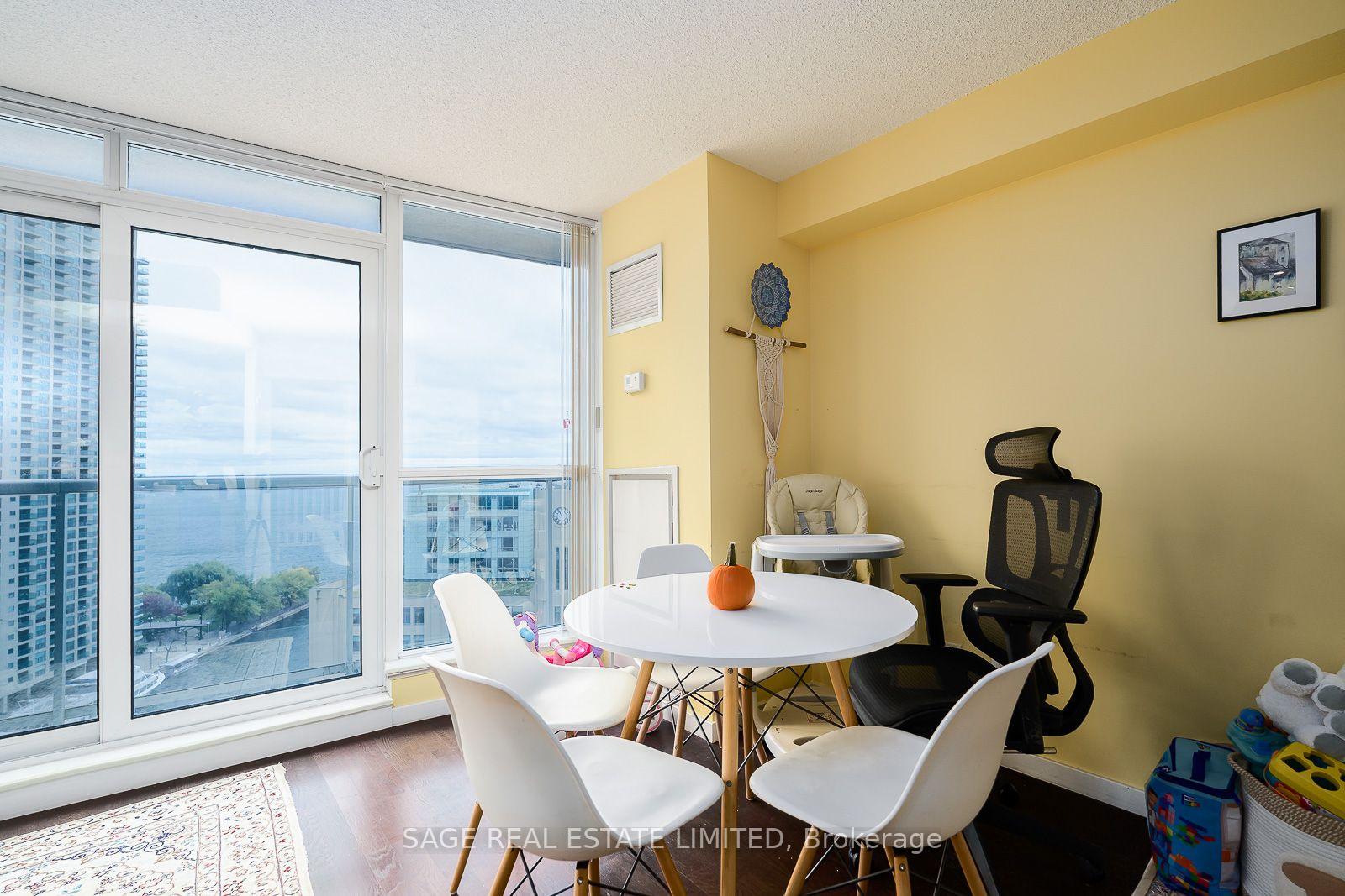 Photo 11 of Unit 1705, 208 Queens Quay W, Toronto, Waterfront Communities — HOMEH
